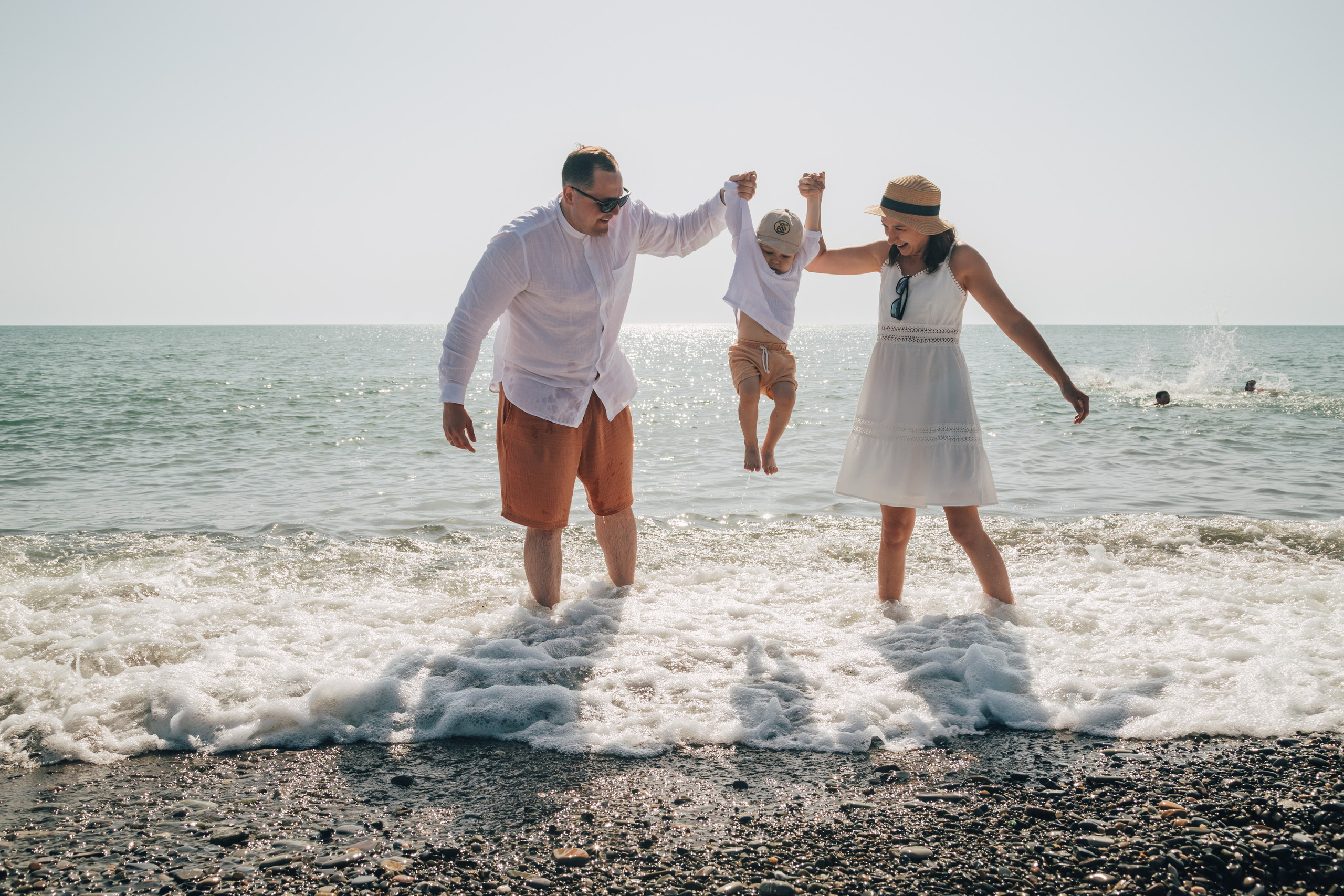 Дима, Ляйсан и Миша на Ривьере (Май 2025 г.). Фотограф Сочи, Адлер, Красная Поляна — Вероника Радченко