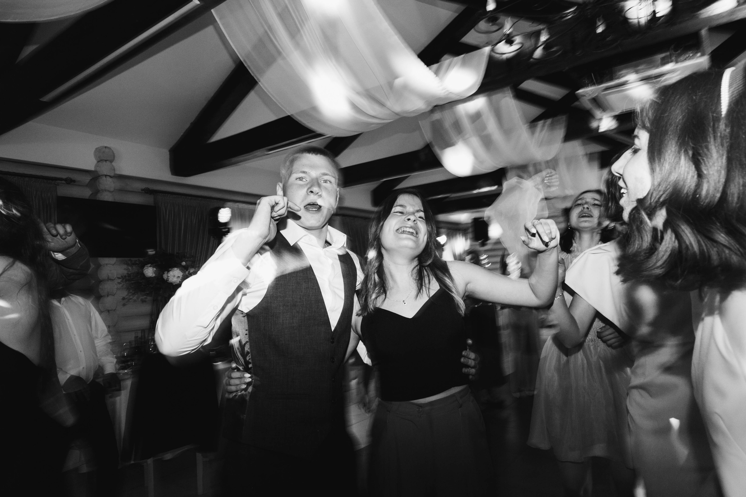 Фотограф на свадьбу. Фотограф в Минске Ира Сюбарева