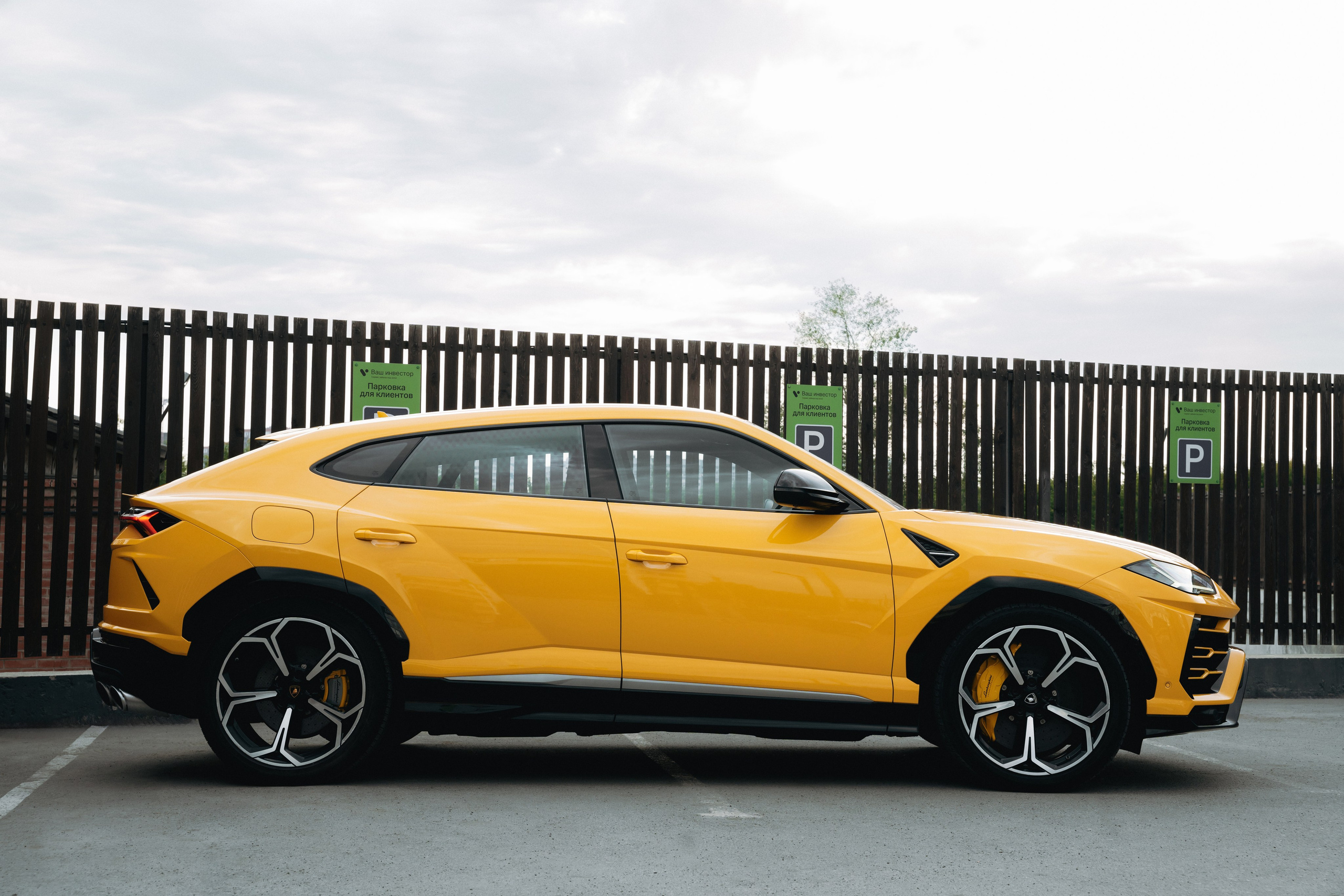 Lamborghini Urus. Автомобильный фотограф и видеограф в Новосибирске|Александра Косухина