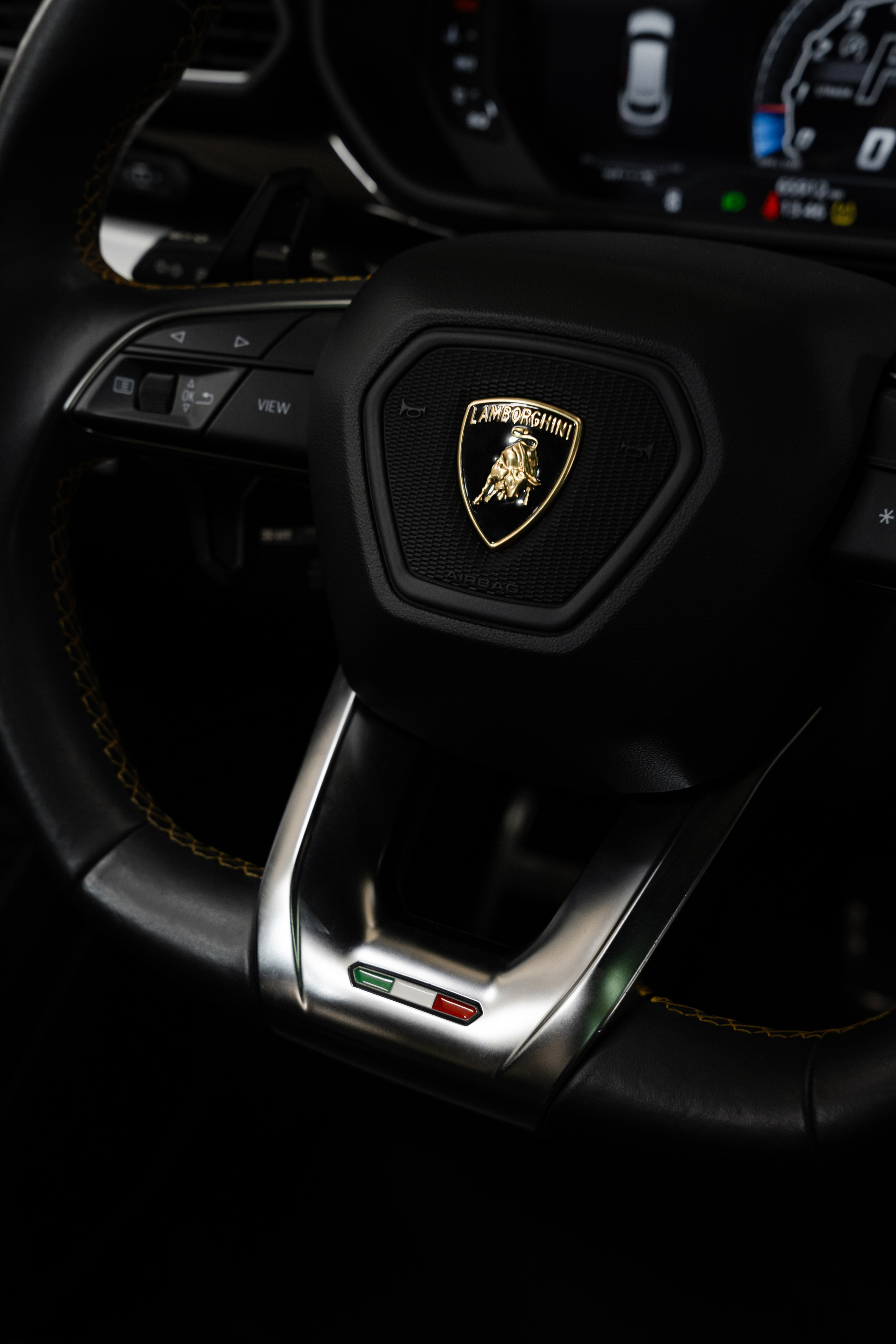 Lamborghini Urus. Автомобильный фотограф и видеограф в Новосибирске|Александра Косухина