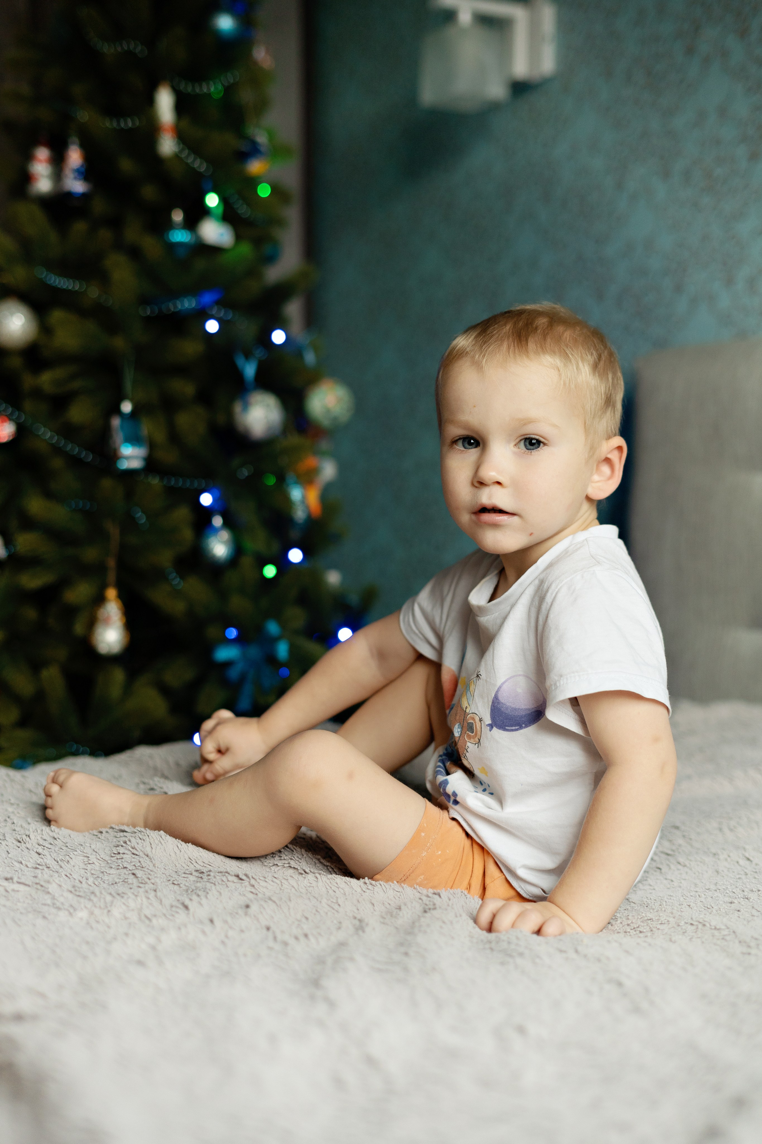 Новогодняя домашняя фотосессия (комната в квартире 14 кв.м). Семейный и детский фотограф в Москве Екатерина Офицерова