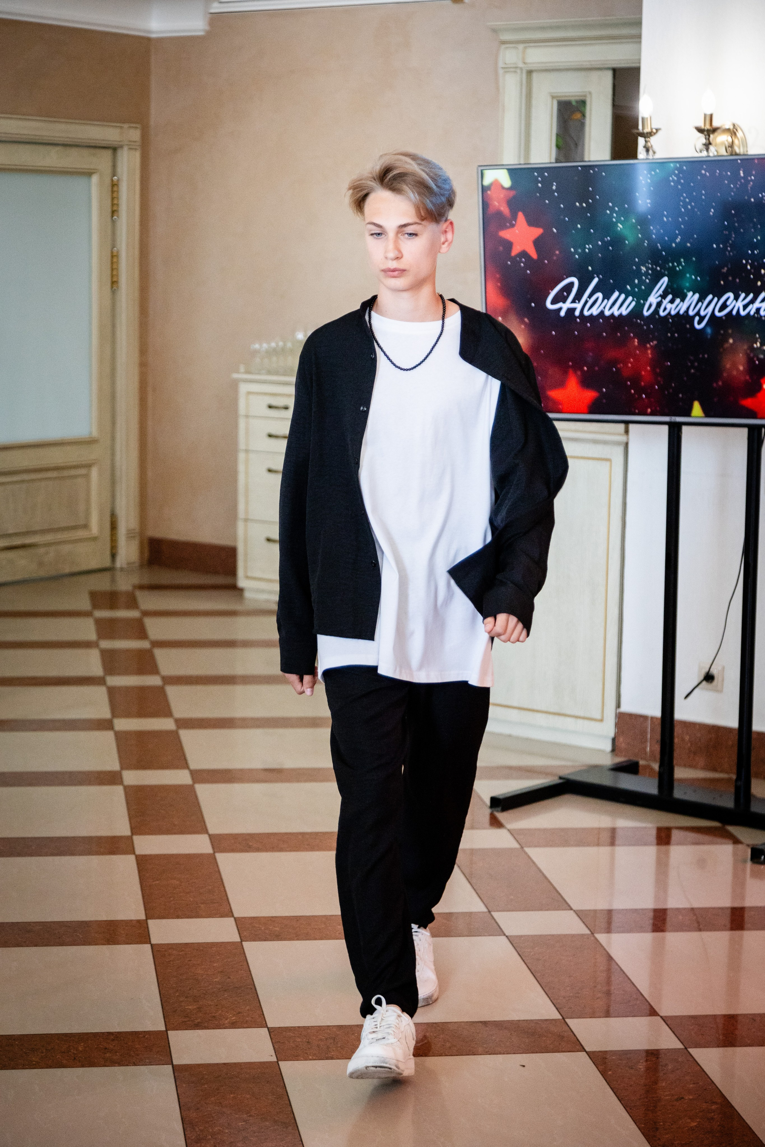 Школьный выпускной. Детский фотограф видеограф в Хабаровске Михаил Орлов