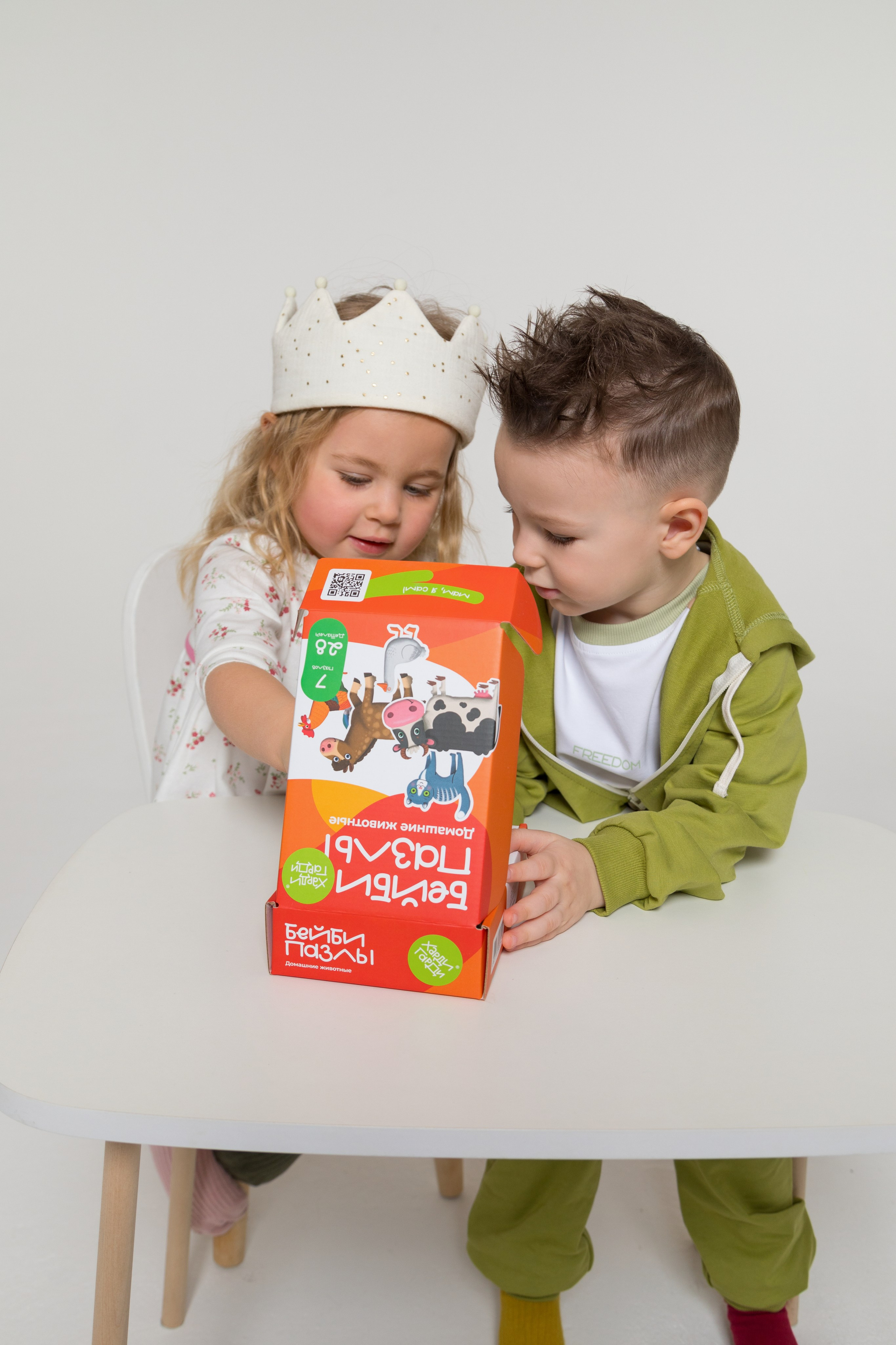 Имиджевая и каталожная съёмка для бренда детских пазлов. Детский и контент фотограф Надя Волкова Санкт-Петербург