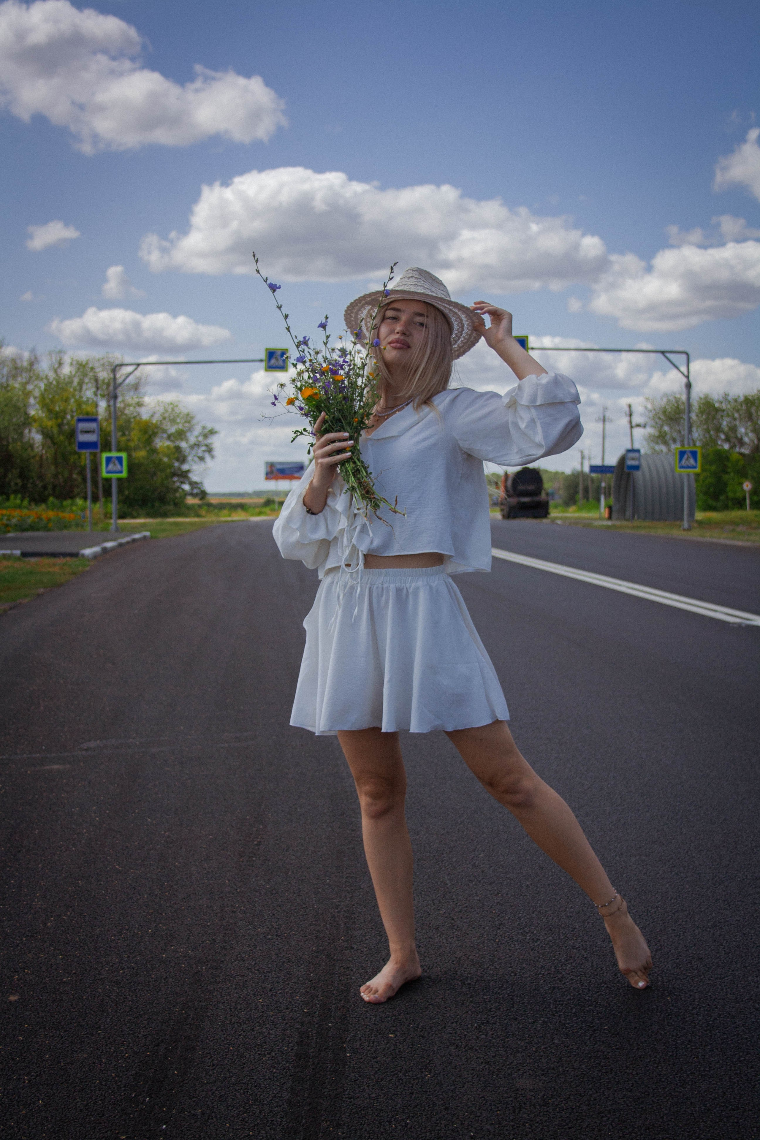 Настроение: уйти в поле с подсолнухами. Портретный фотограф в Саратове