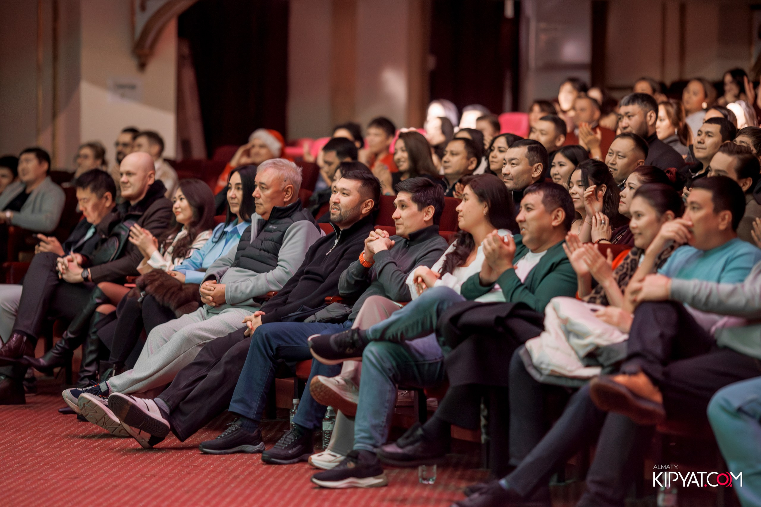 STAND UP КОНЦЕРТ АЛЕКСАНДА МЕРКУЛЬ. КИПЯТКОМ АЛМАТЫ! Фотосъемка мероприятий в Алматы