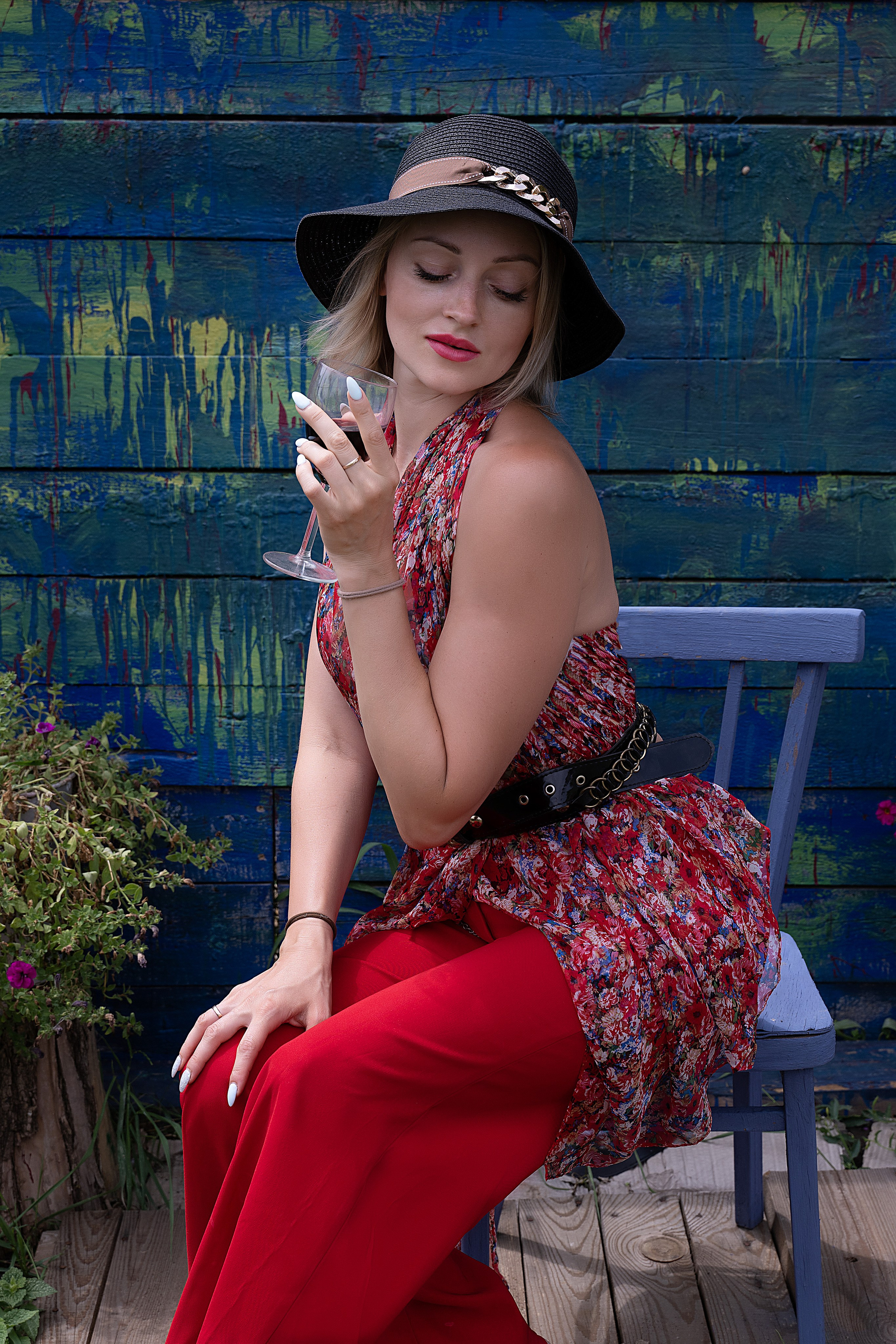 Не студийные. Главная