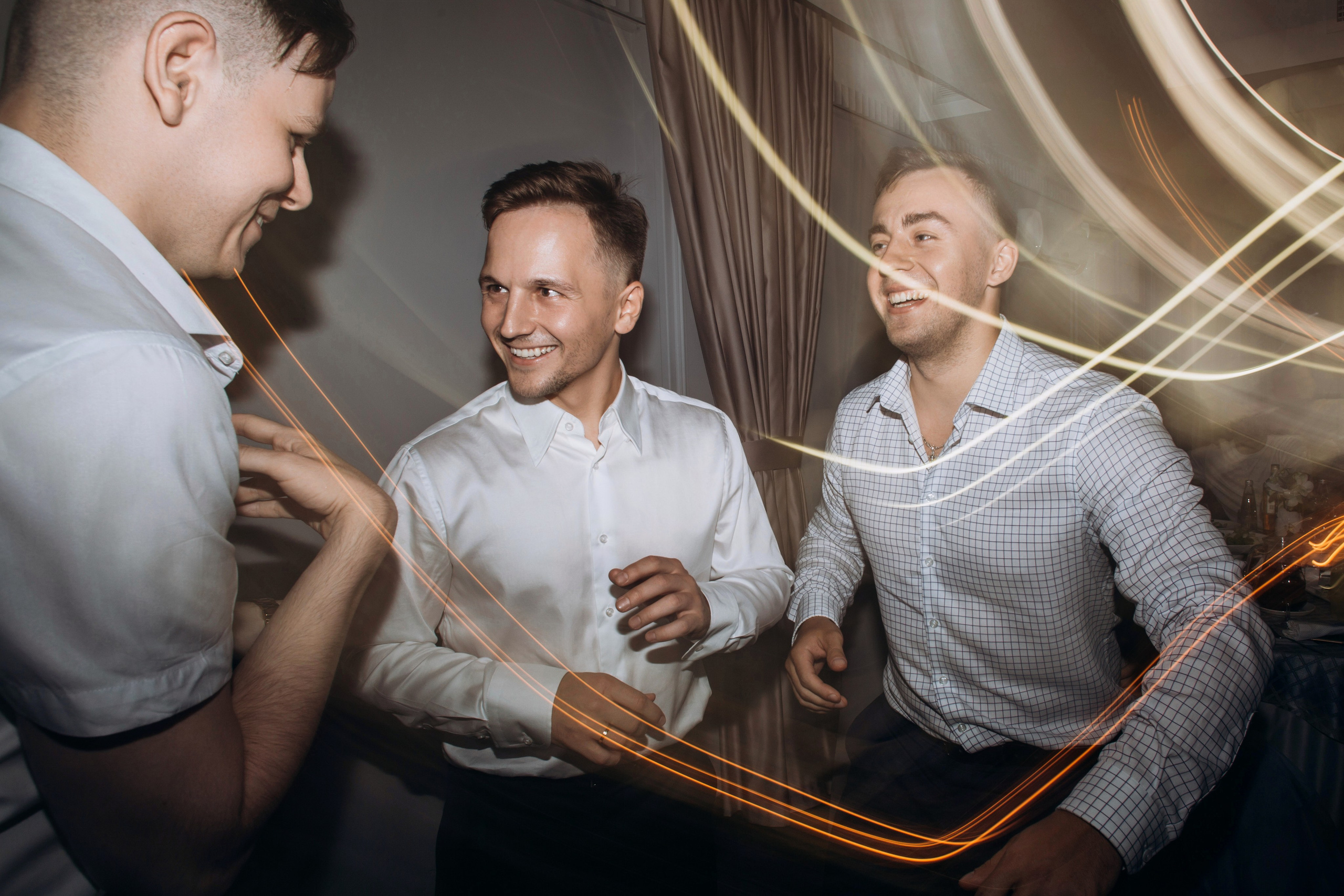 Свадьба на катере. Свадебный фотограф в Санкт-Петербурге Вика Стукачева