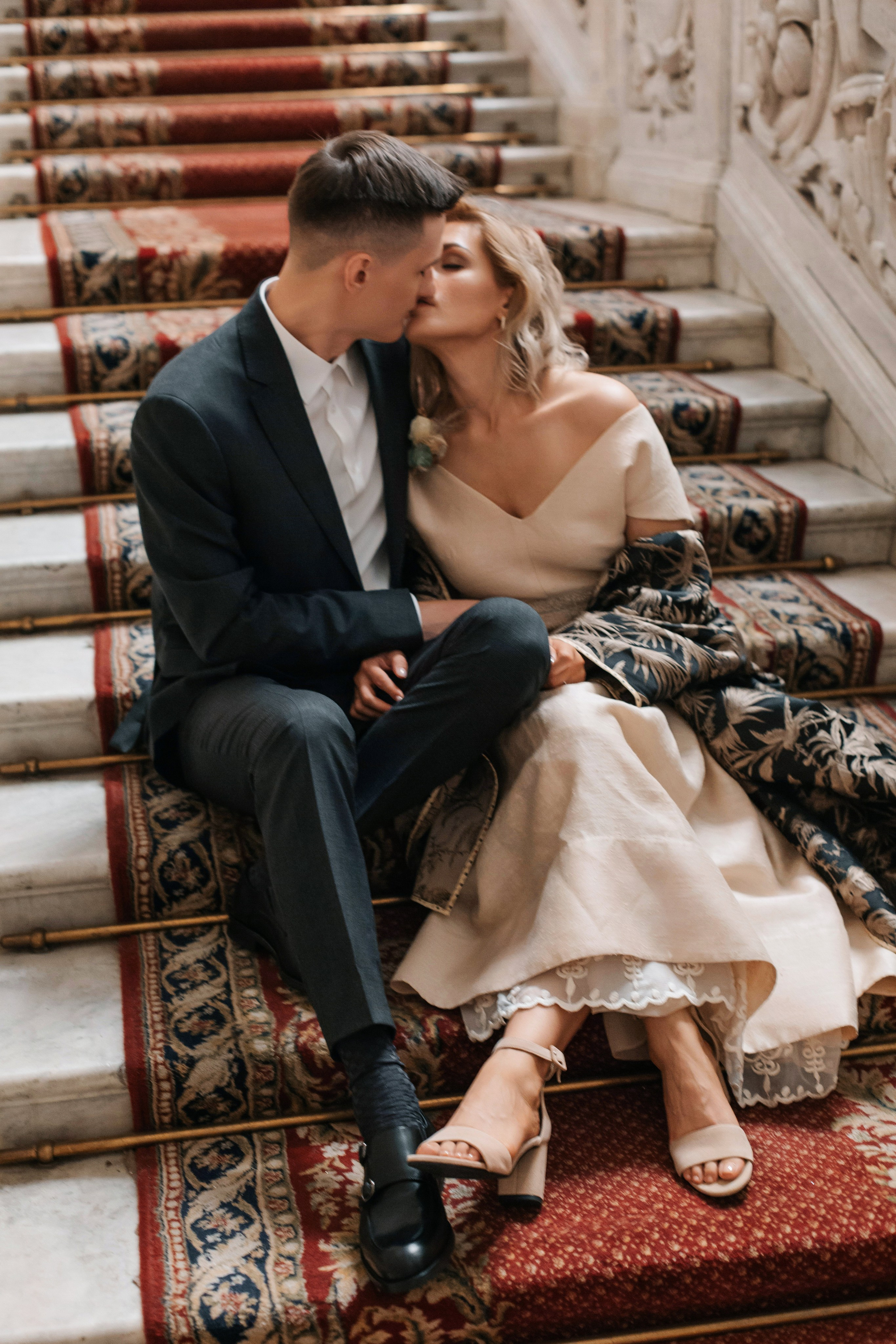 Свадьба для двоих с прогулкой в Выборге. Свадебный фотограф в Санкт-Петербурге Вика Стукачева