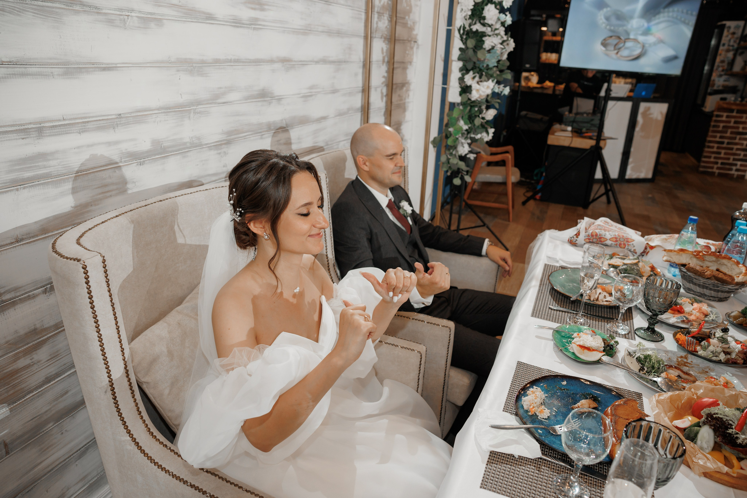 Полина и Дмитрий, загородный клуб «Барин», ЗАГС в г. Пушкино. Свадебный и репортажный фотограф (Москва, Королев и другие)