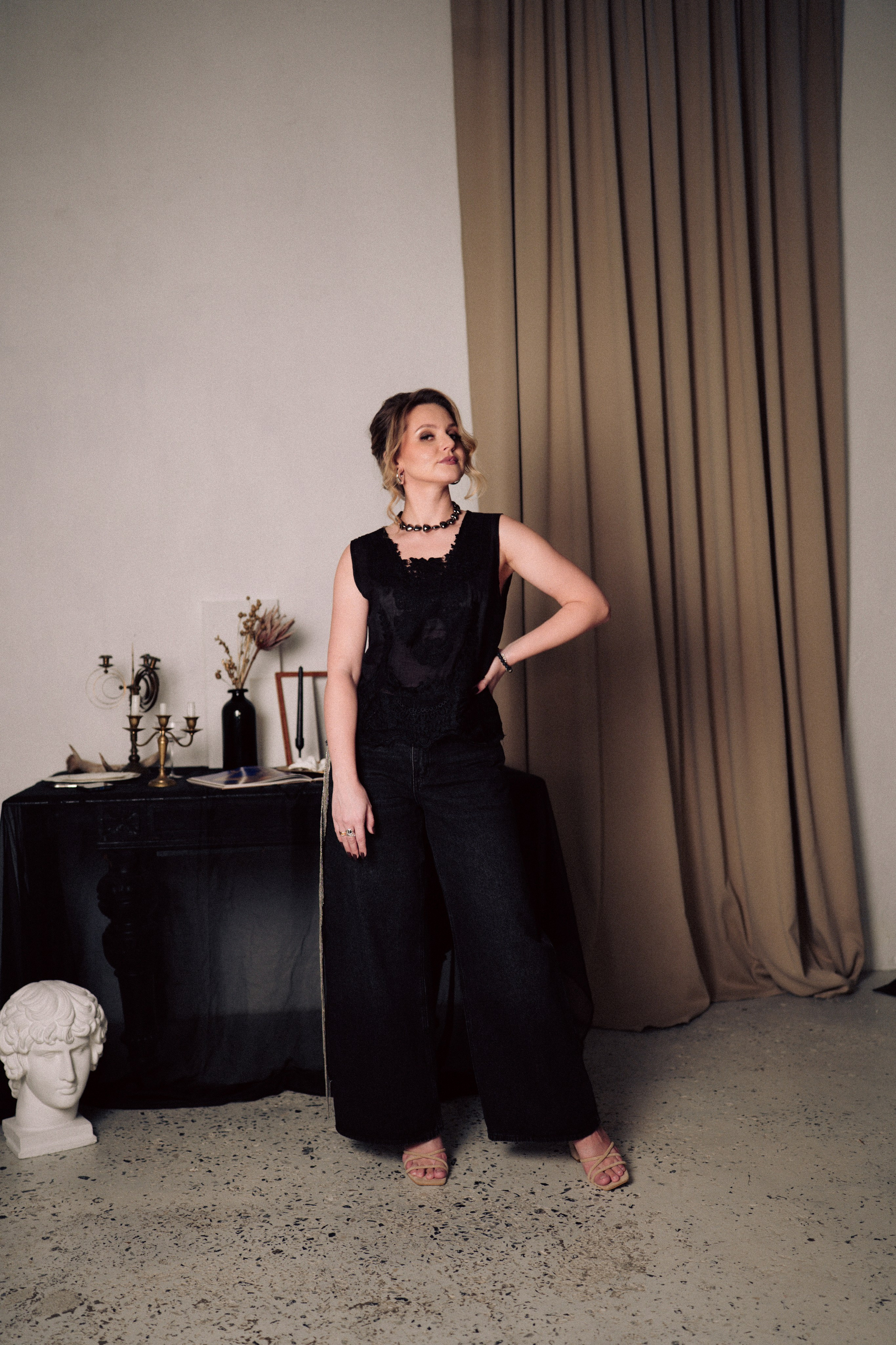 НОВОГОДНЯЯ ФОТОСЕСИИЯ В СТУДИИ ДЛЯ ДЕВУШКИ И ПРОГУЛКА ПО ЧЕРНЫШЕВСКОЙ. Профессиональный фотограф, Санкт-Петербург — Виктория Богомолова