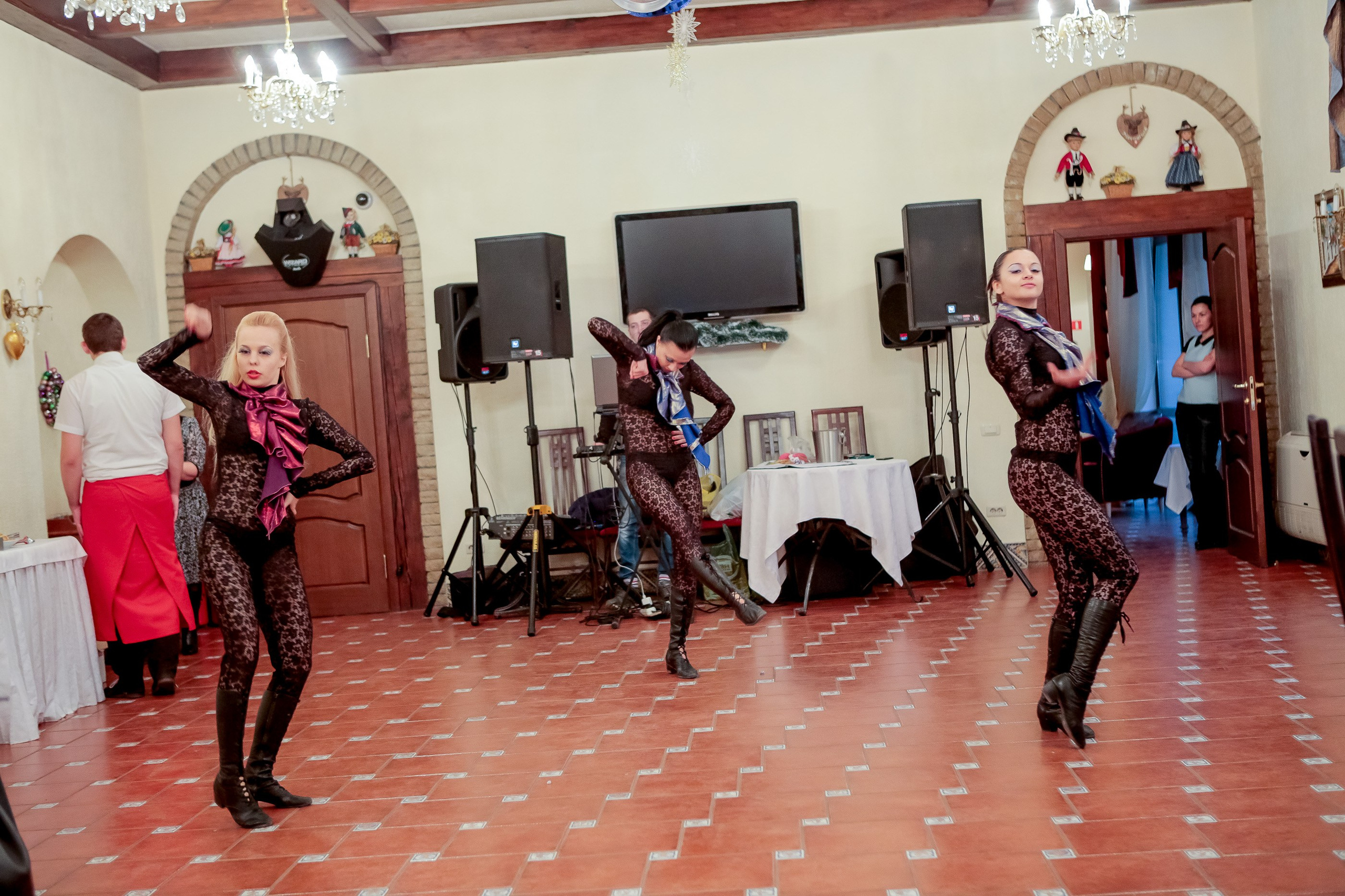 Корпоратив. Max Matvich and Victoria Basova are professionals in their field