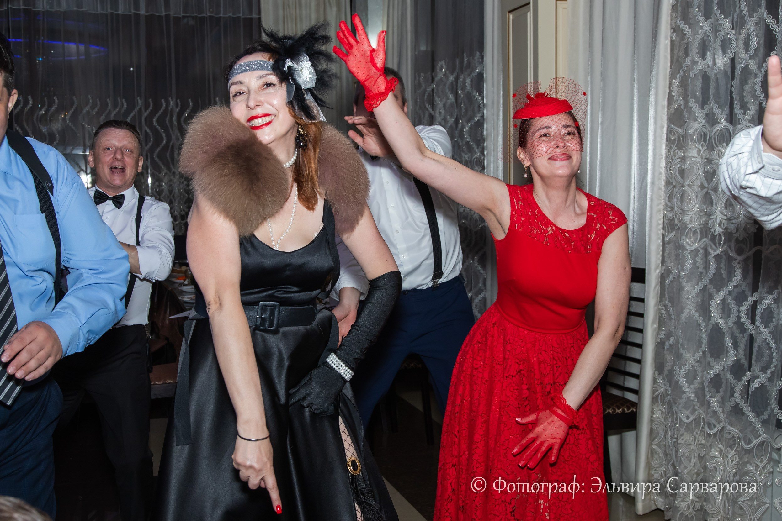 Гангстерская вечеринка в стиле 1920-х. Репортажный Фотограф