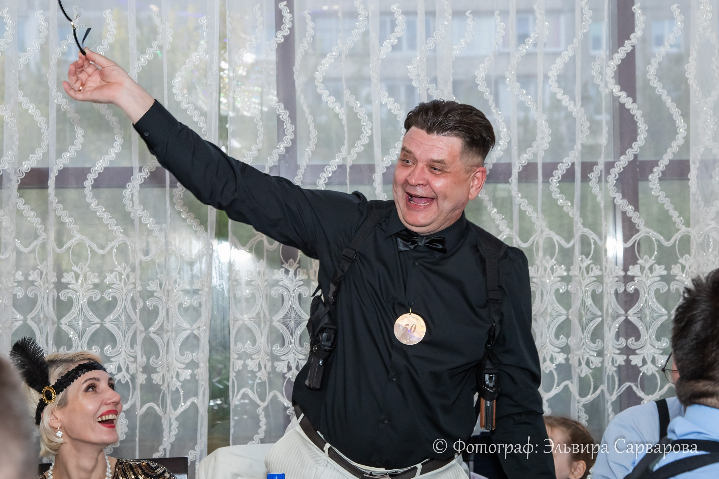 Гангстерская вечеринка в стиле 1920-х. Репортажный Фотограф