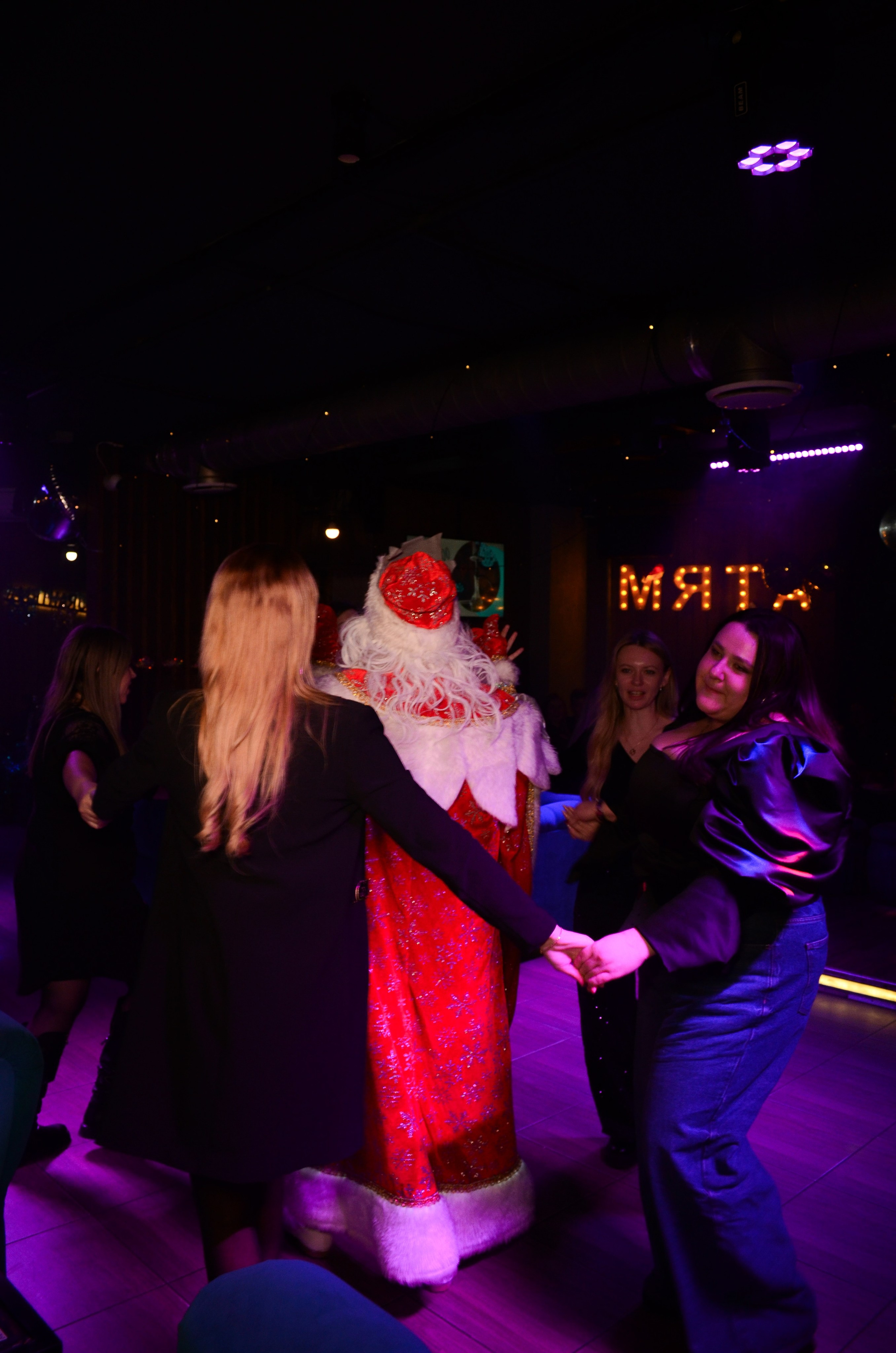 25.12.25 New Year Party. Мята Спортивная — Кальянная, караоке, бар в Минске