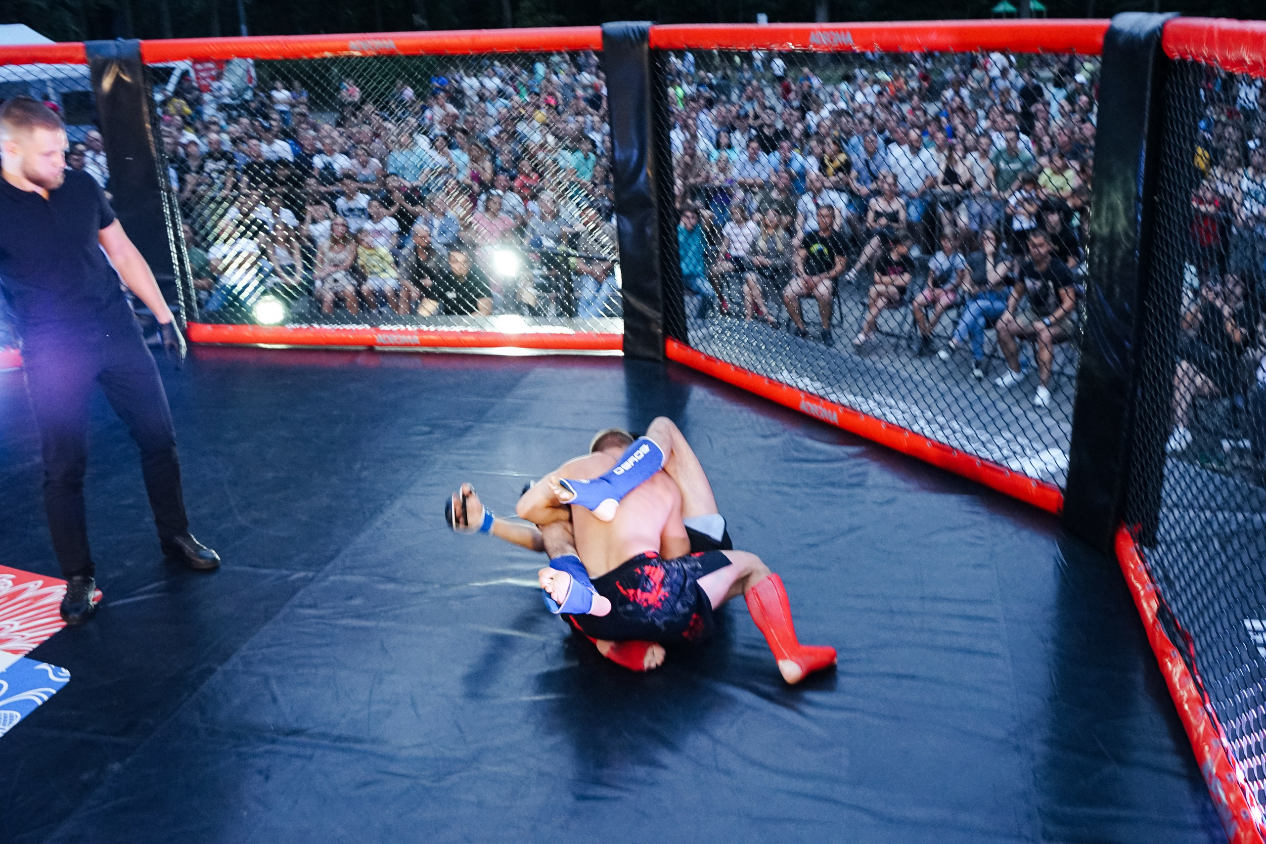 Вечер боев в ЦПКиО. Фотограф Надежда Погребняк | Рязань | Москва