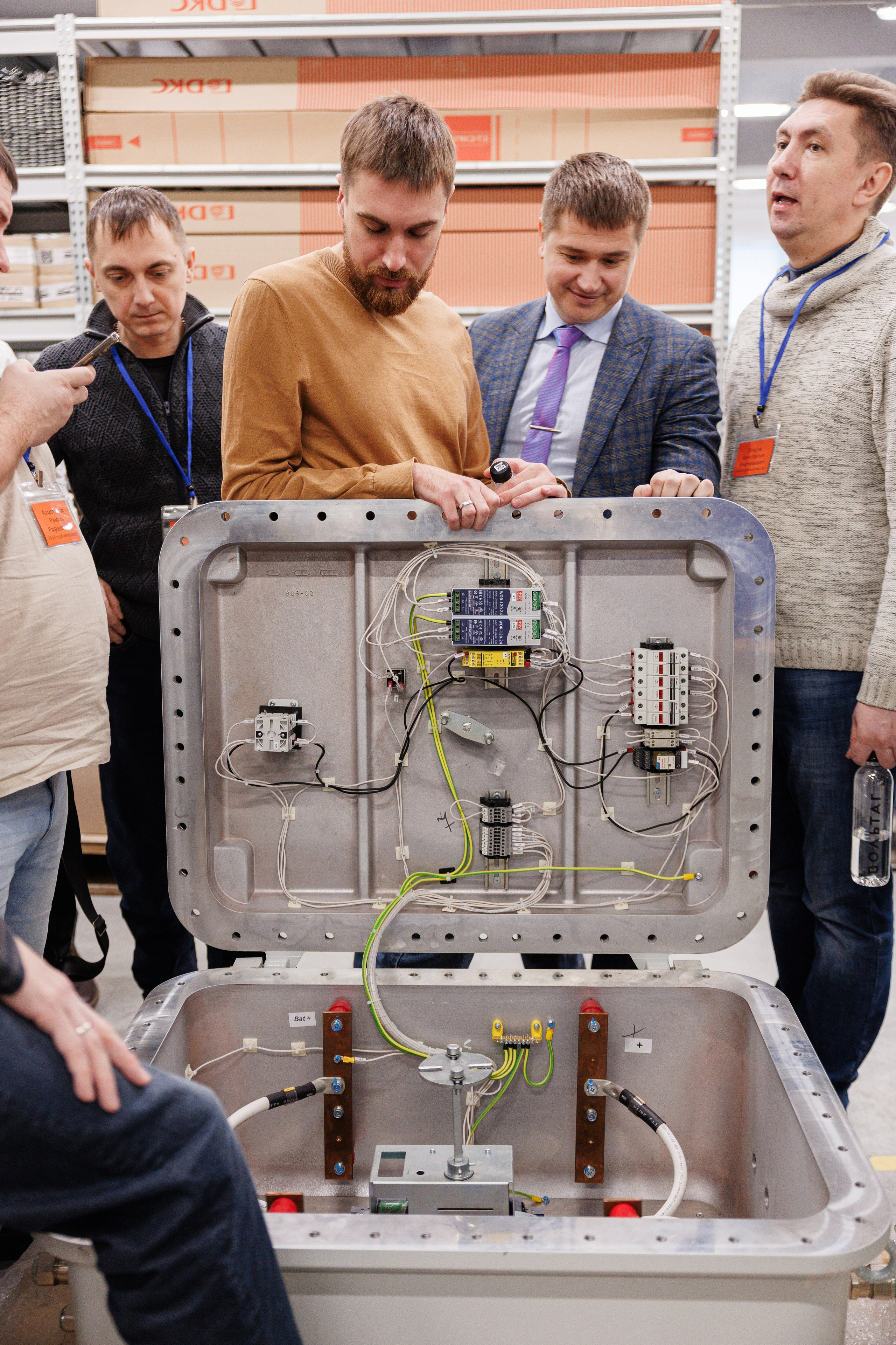 Вольтаг — Экскурсия по производству. Контент для бизнеса в Екатеринбурге Полдень Медиа