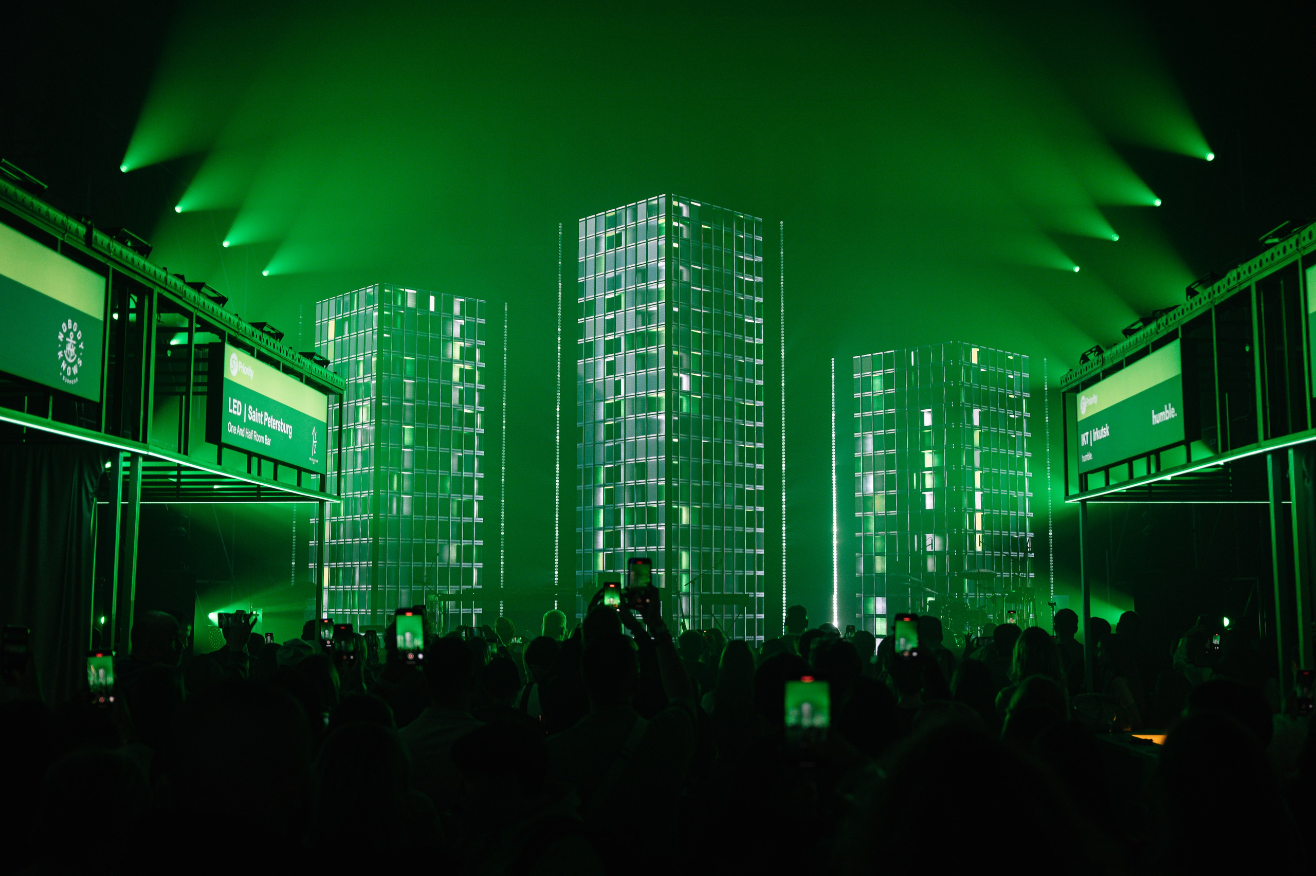 S7 Airlines — S7 Priority / 15th anniversary celebration. OOPS TEAM