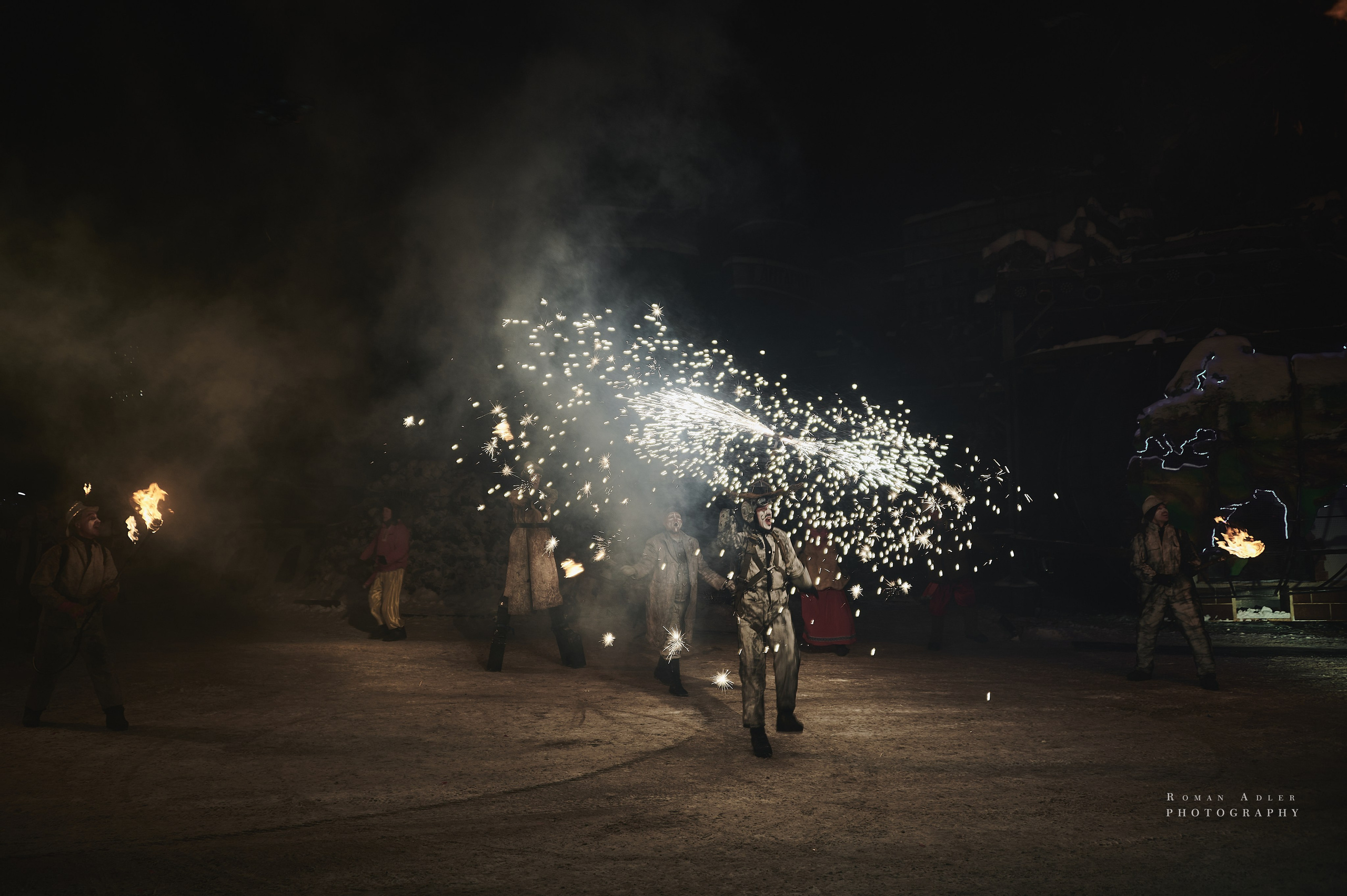 Новогодняя сказка от Ночных волков. Фотограф Роман Адлер
