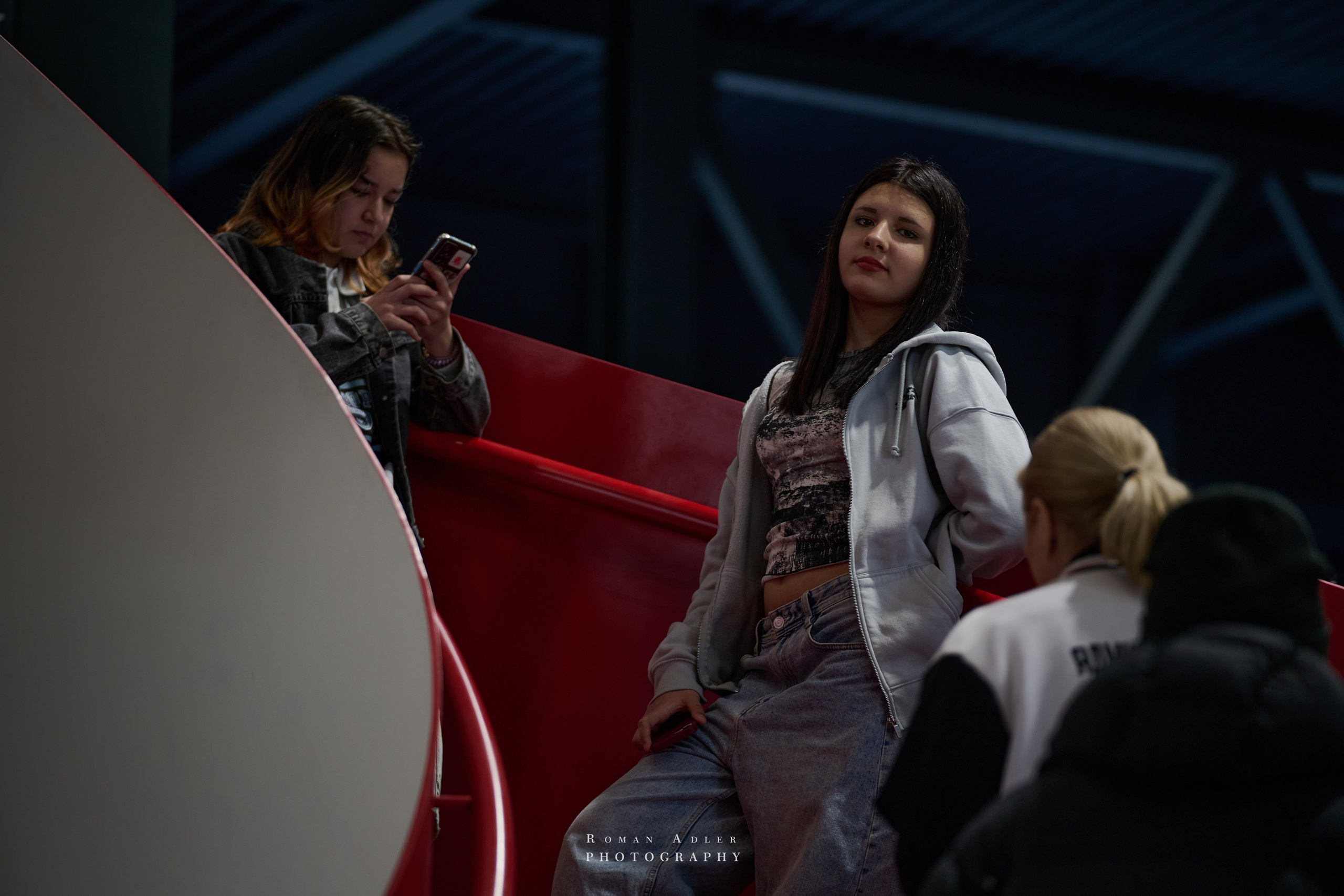 Репортаж со съёмок фильма «Своя в доску». Фотограф Роман Адлер