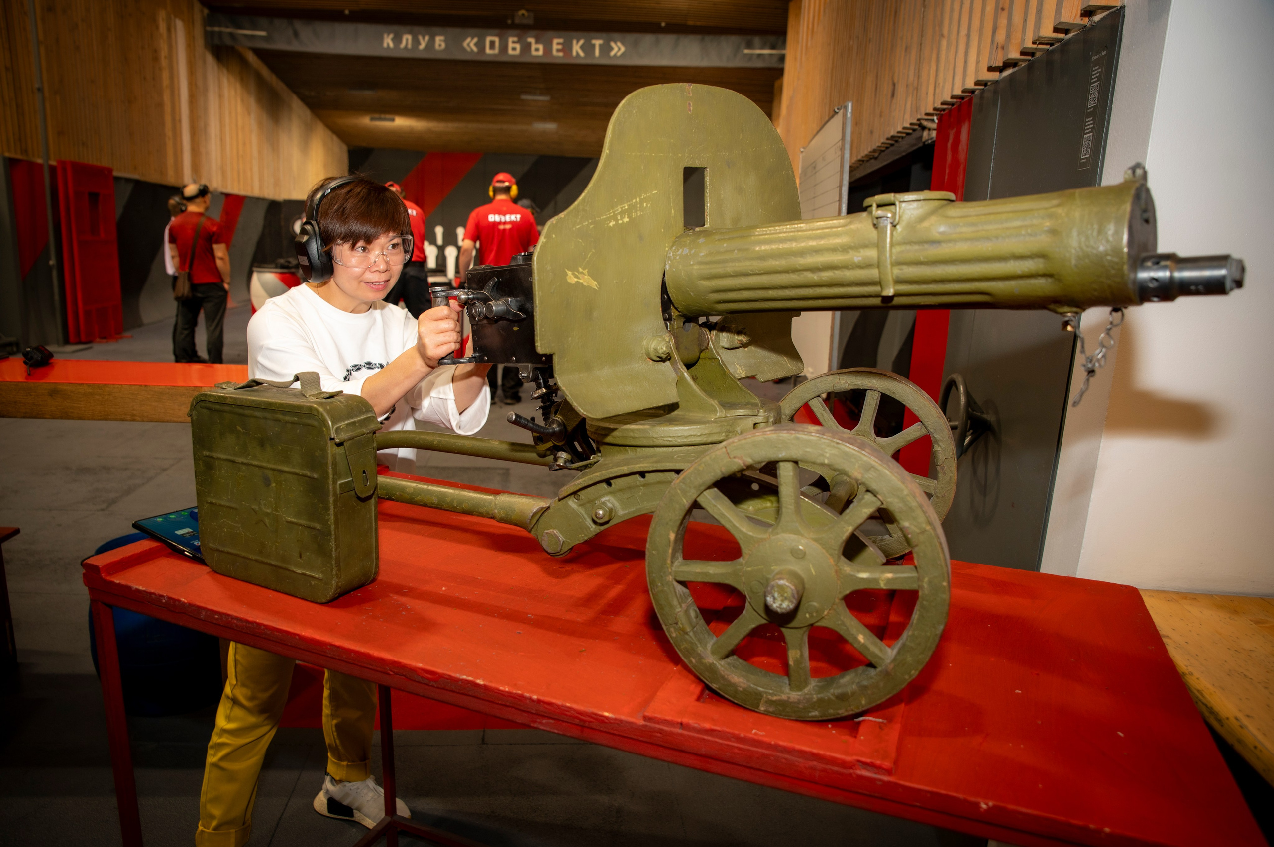 Фоторепортаж из стрелкового клуба «Объект». Фотограф Роман Адлер