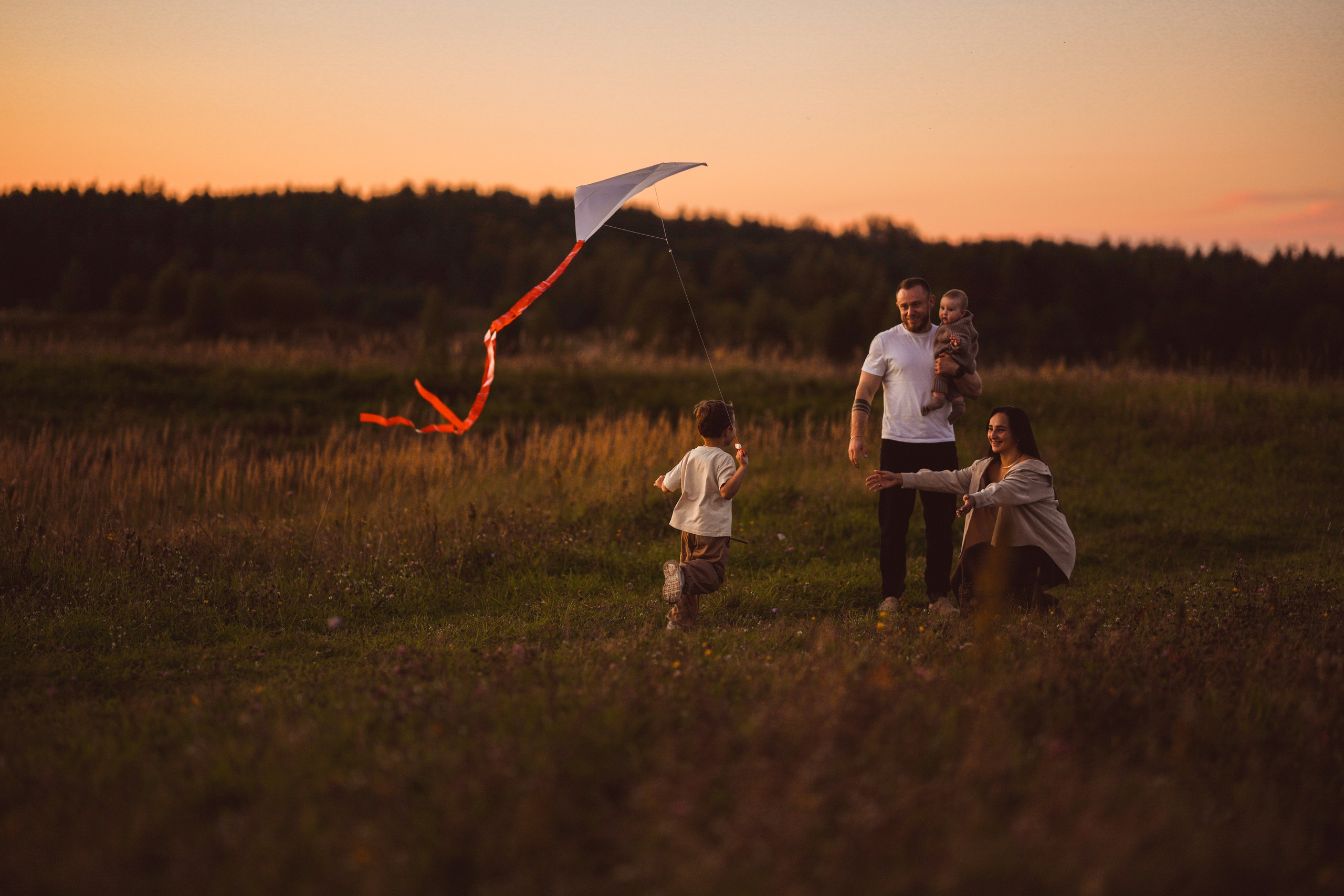 Семья Тони и Саши на закате. Семейный и портретный фотограф в Санкт-Петербурге Татьяна Гримоть