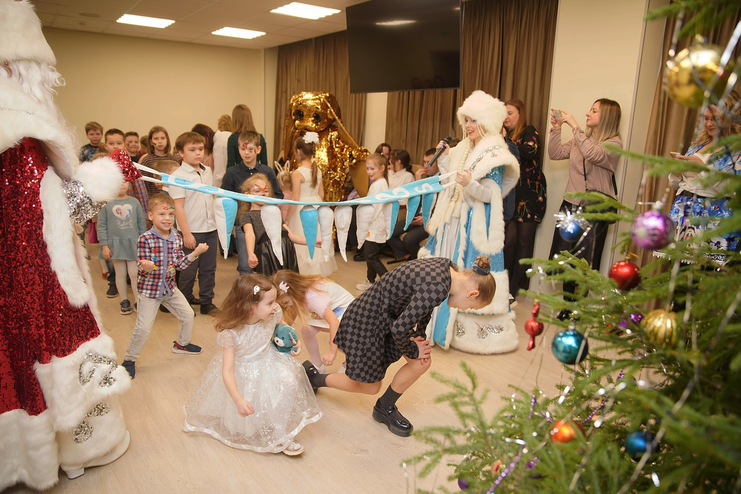 Елка НБД банк. Семейный и детский фотограф в Нижнем Новгороде