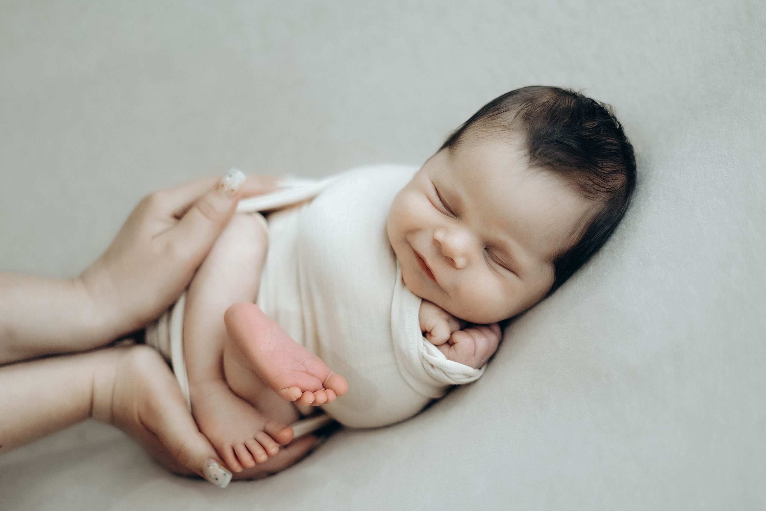 фотограф фотосессия ньюборн новорожденный малыш лайфстайл классический newborn фотосессия в краснодаре фотограф в краснодаре роды роддом фотограф