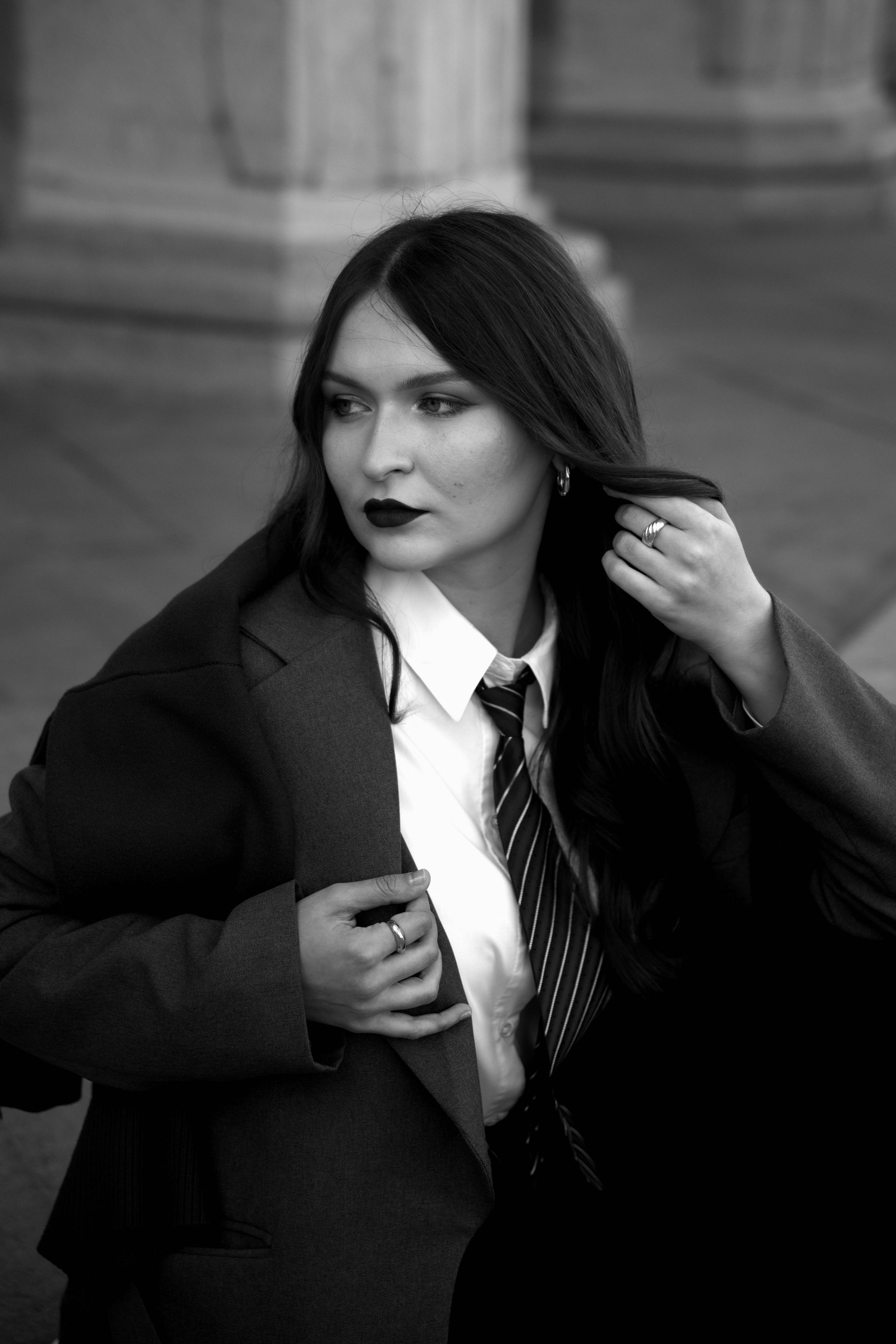 Софа. Прогулочная фотосессия у Победы. Свадебный и семейный фотограф в Новосибирске Ирина Дорошкова