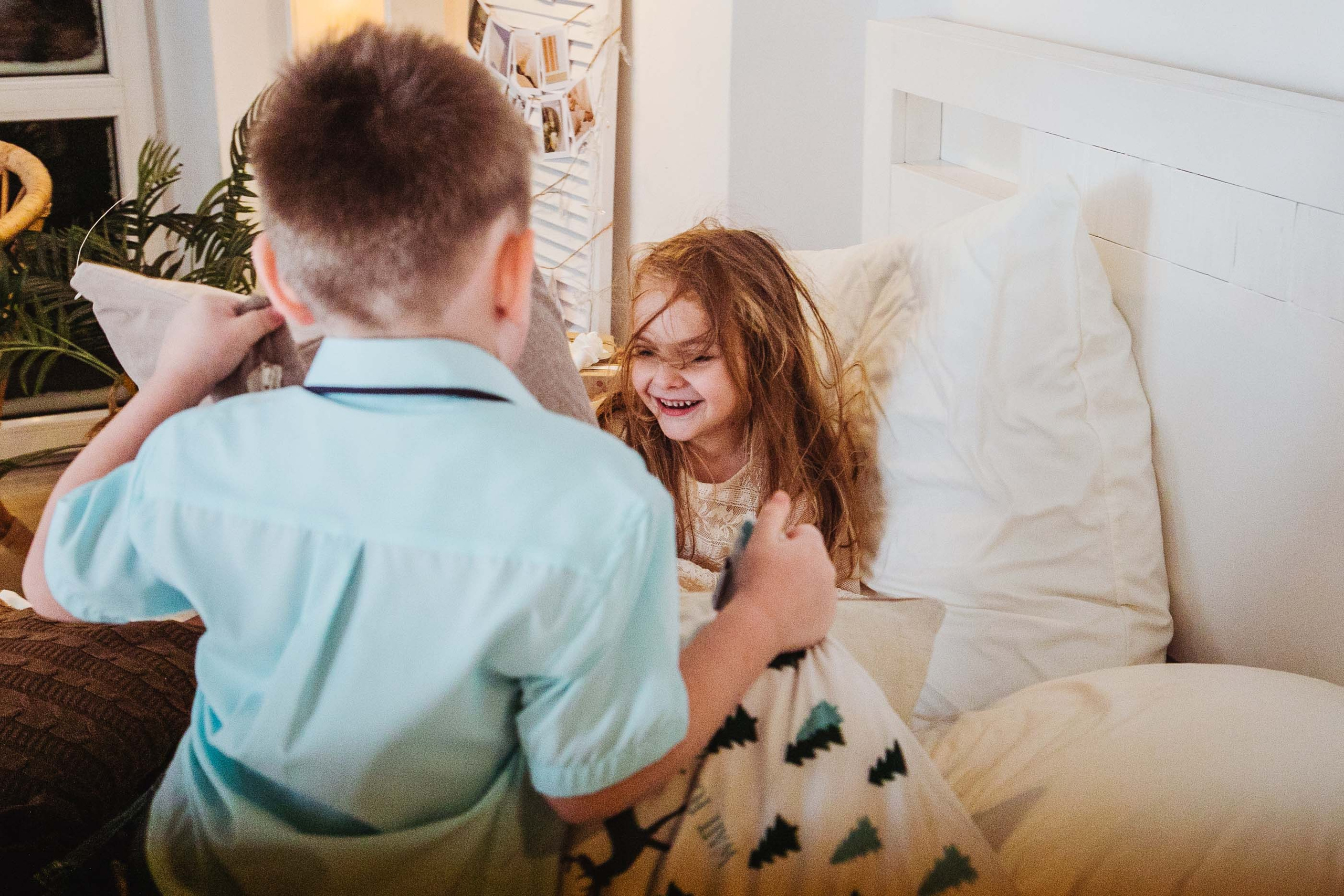 Алеша и Николь у елки. Семейный и детский фотограф в Санкт-Петербург. Natalia Fadel