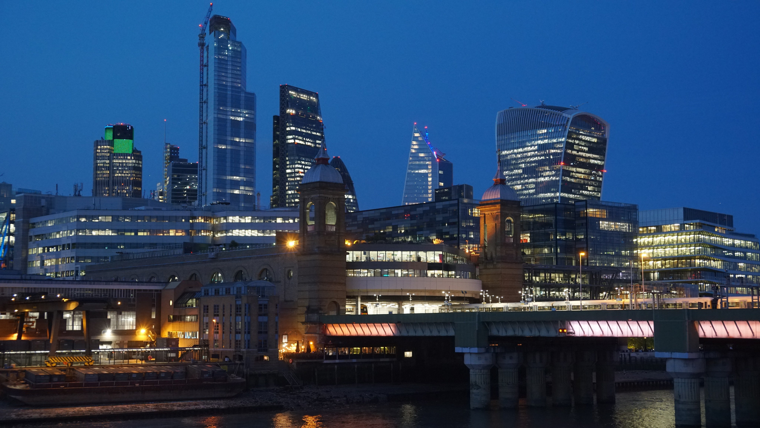 Небоскребы (Shard, Sky Garden). 35 мм