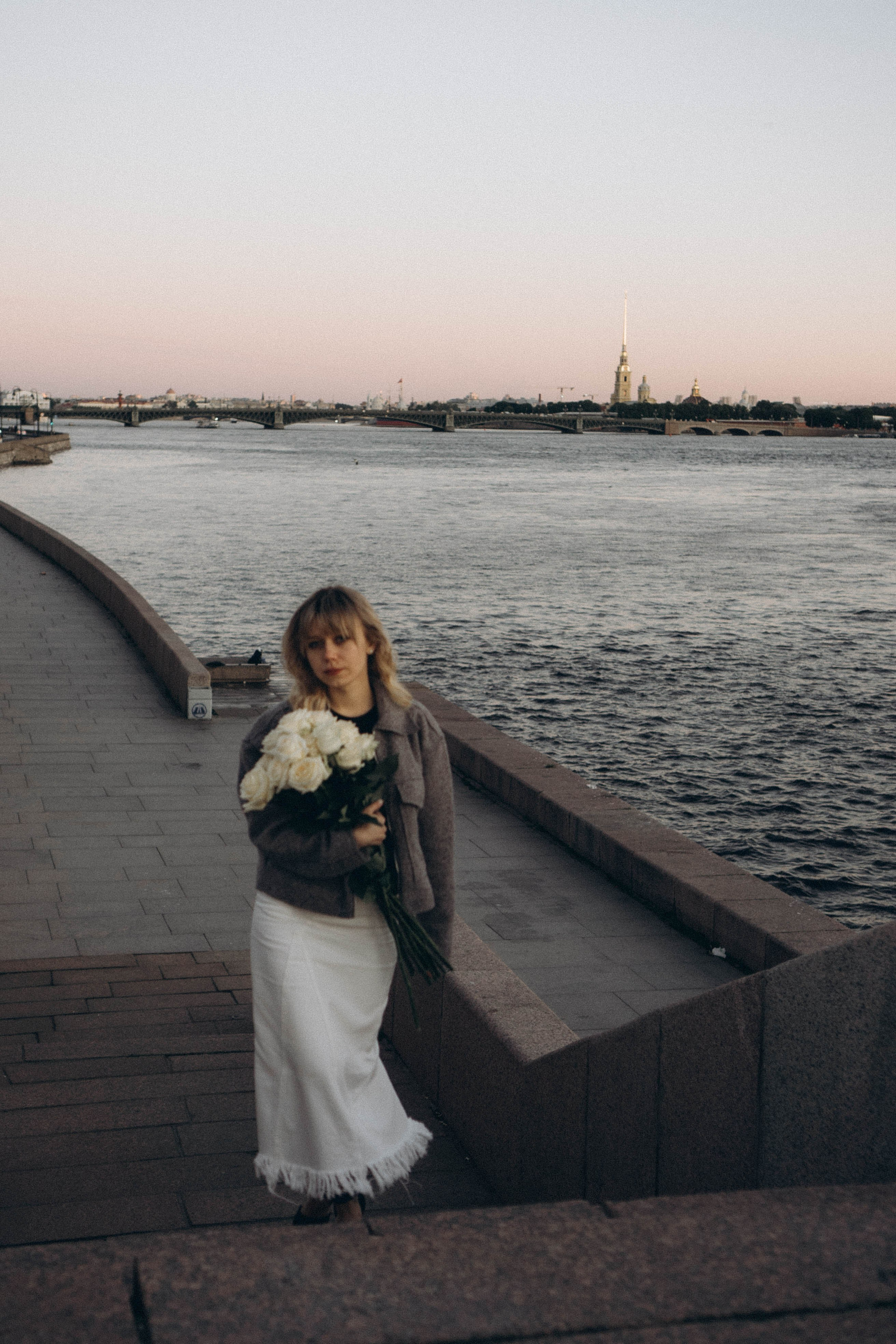 ПРОГУЛКА ПО ГОРОДУ В БЕЛЫЕ НОЧИ (другой вариант). Профессиональный фотограф, Санкт-Петербург — Виктория Богомолова