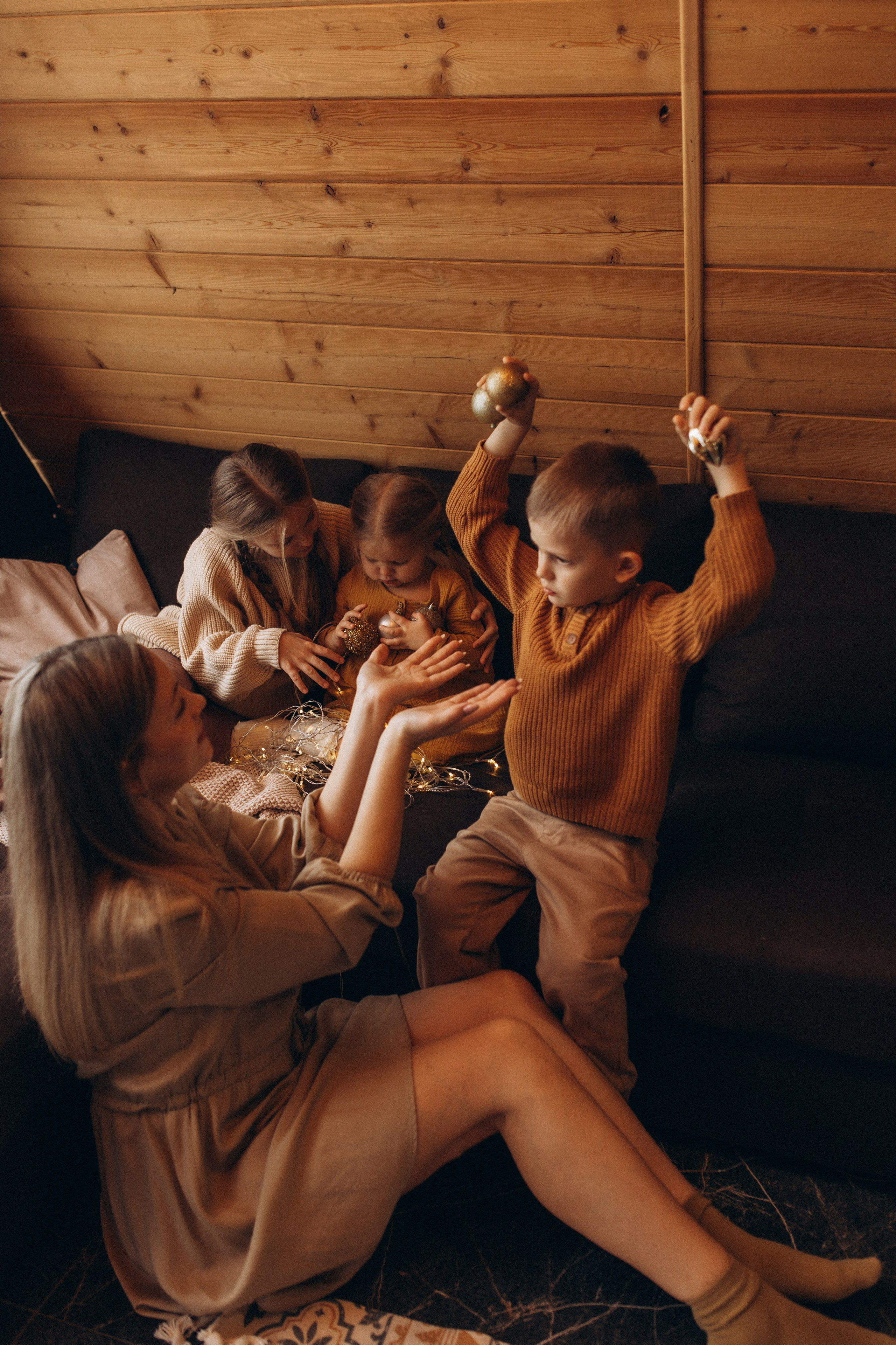 Предновогодняя история в домике. Семейный фотограф lifestyle в Новосибирске Елена Шпилевая