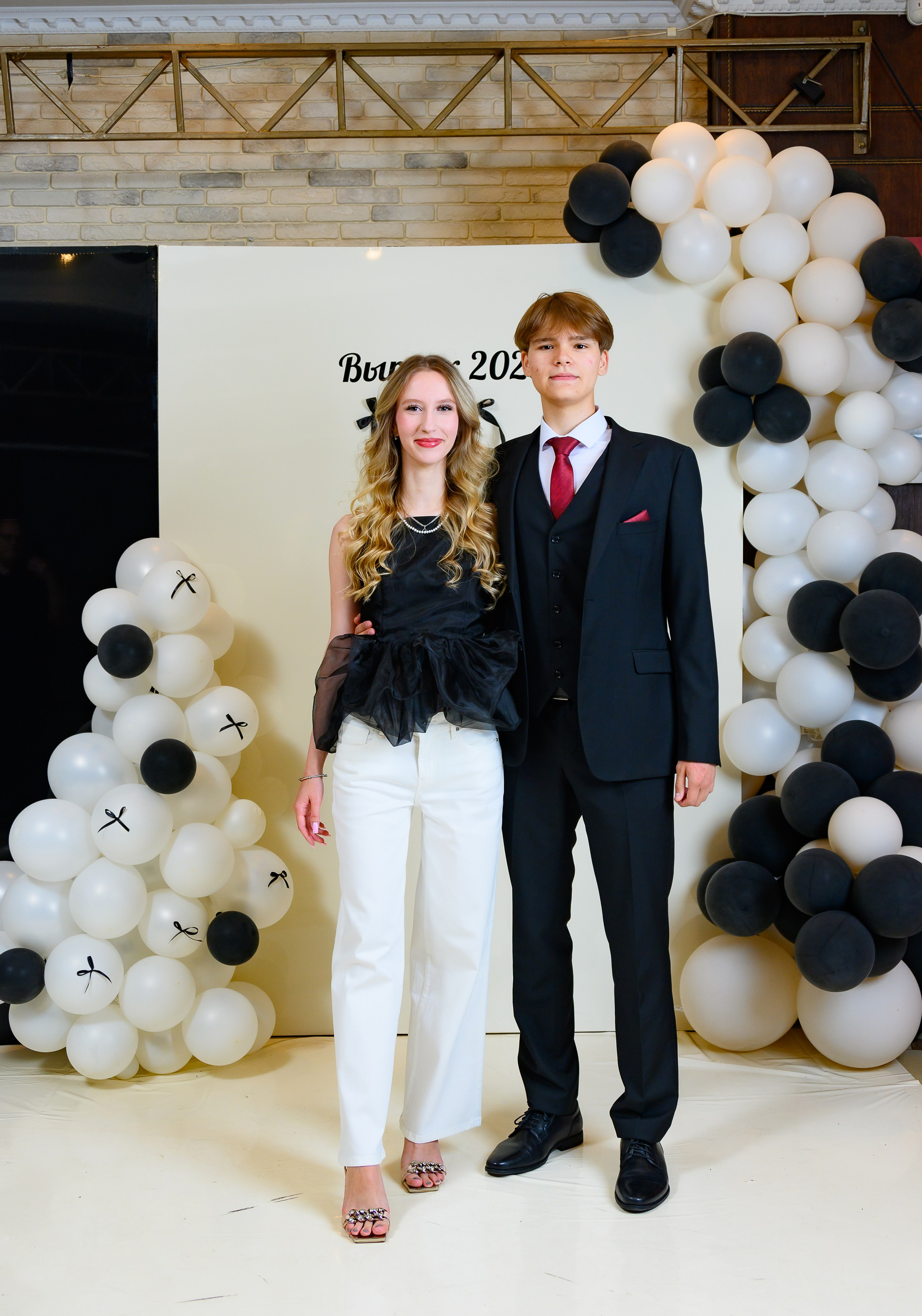 Выпускной 2025 11 кл. Семейный и детский фотограф в Новороссийске Лебедева Елена