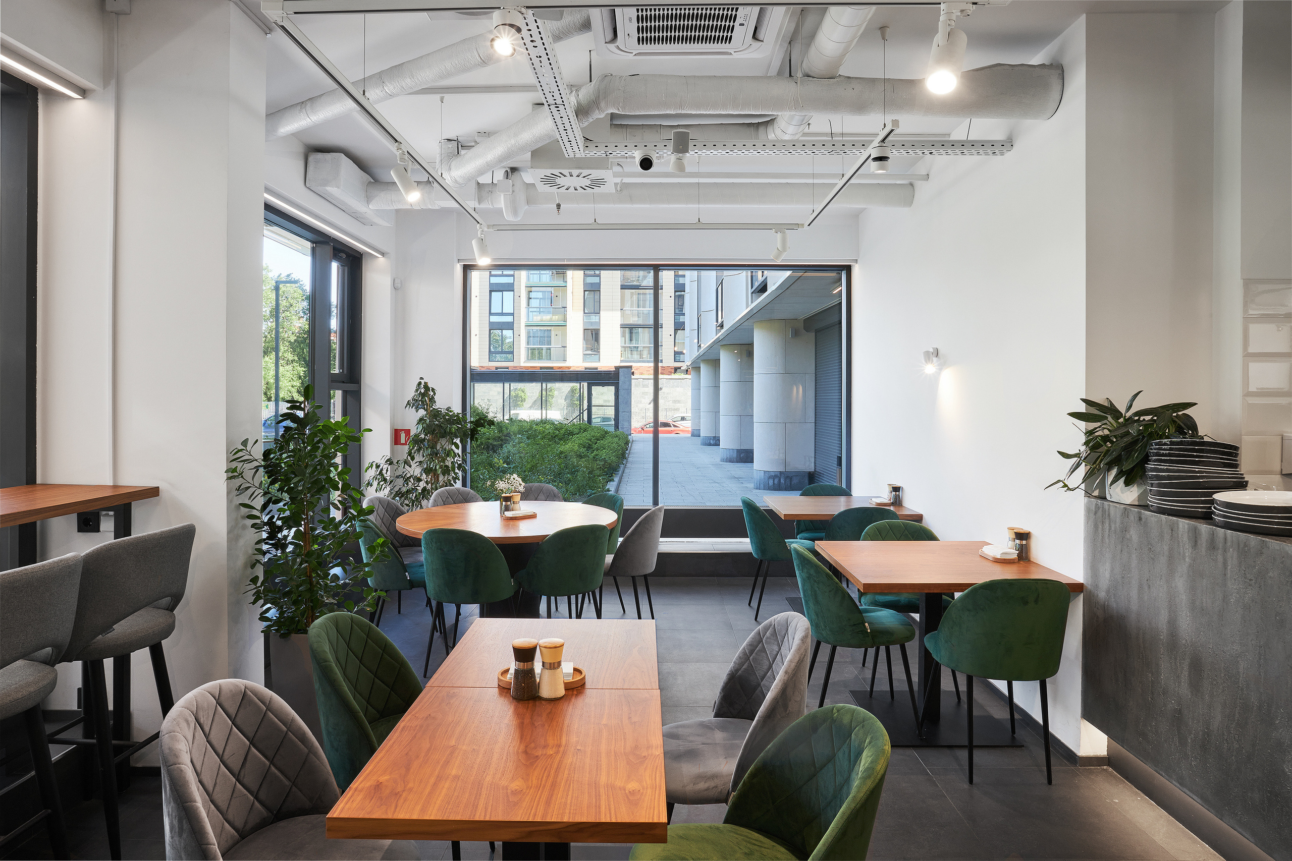 Интерьер ресторана Pajama. Фотосъемка интерьеров в Санкт-Петербурге. Интерьерный фотограф Максим Николаев