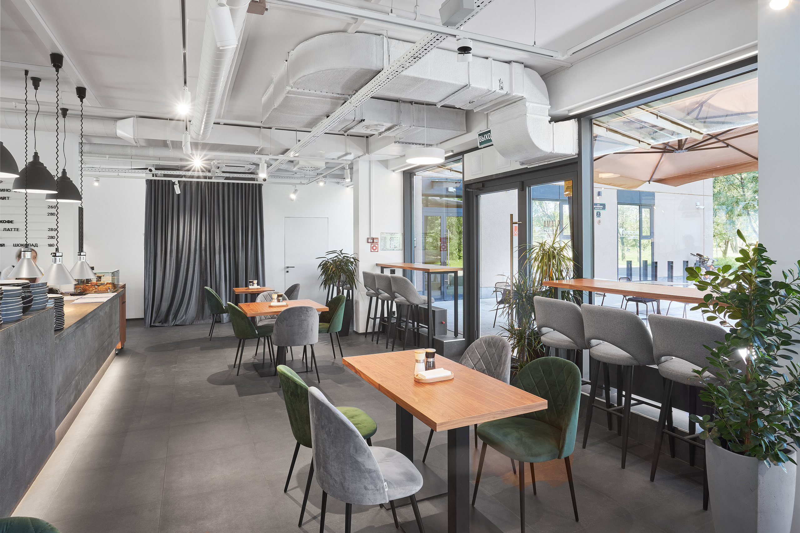 Интерьер ресторана Pajama. Фотосъемка интерьеров в Санкт-Петербурге. Интерьерный фотограф Макс Николаев