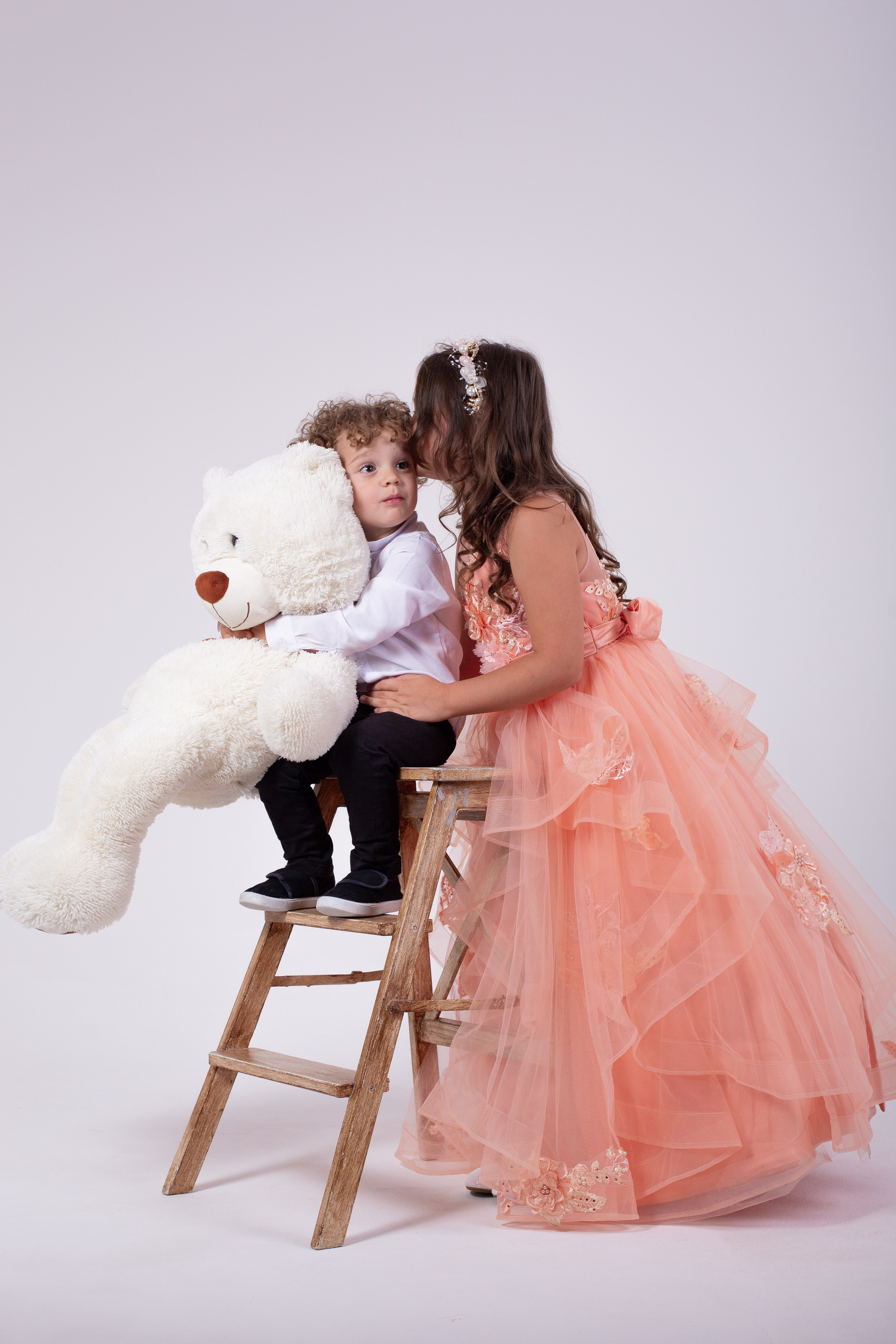 Детки. Фотограф Julia Milton | Портреты, съемки для маркетплейсов, лавстори, съёмка беременности в Санкт-Петербурге. Обучение фотографии в Спб очно