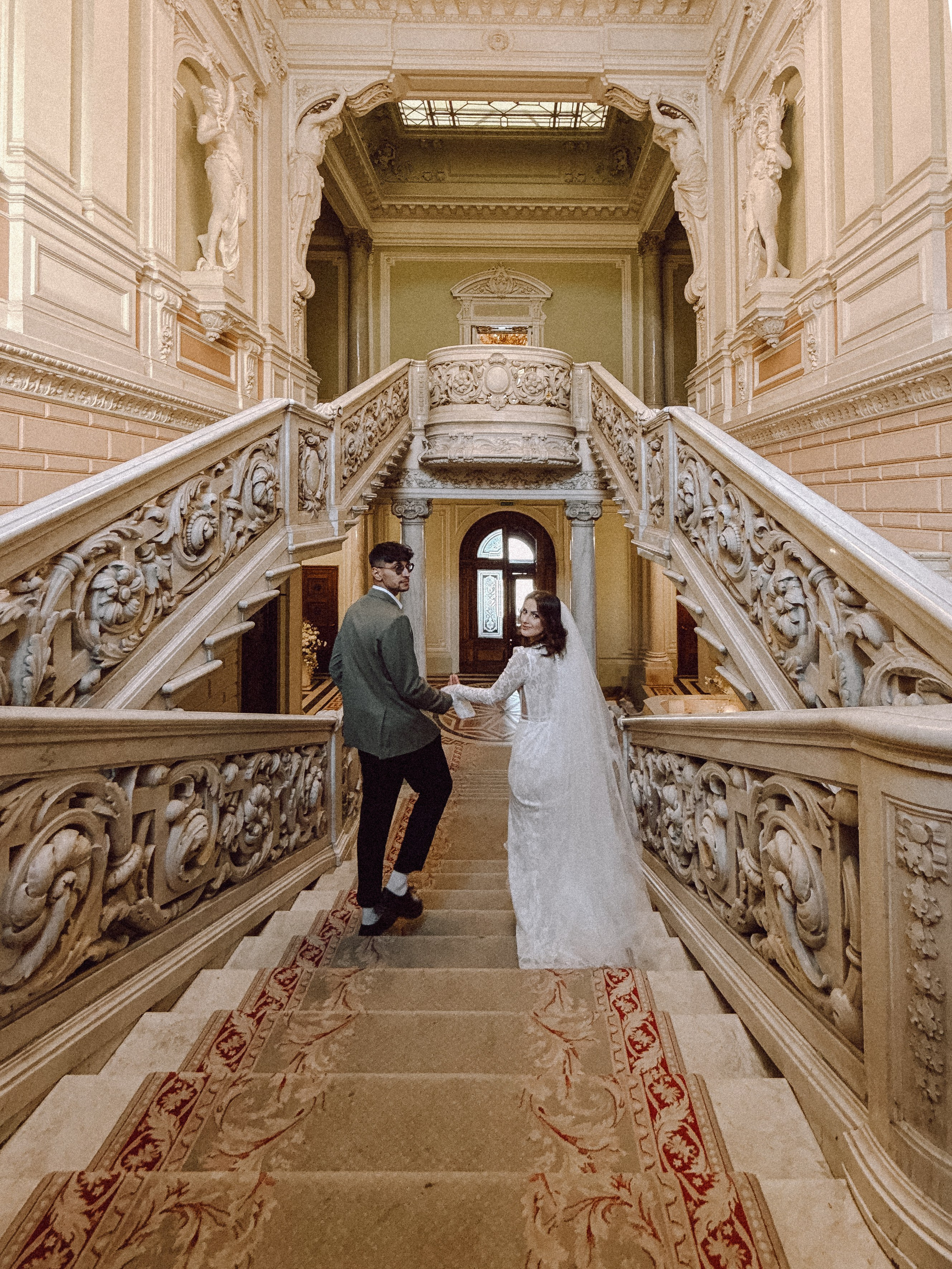 ФОТО НА ТЕЛЕФОН ВО ВРЕМЯ БРАКОСОЧЕТАНИЯ В ПЕРВОМ ДВОРЦЕ И ПРОГУЛКИ. Профессиональный фотограф, Санкт-Петербург — Виктория Богомолова