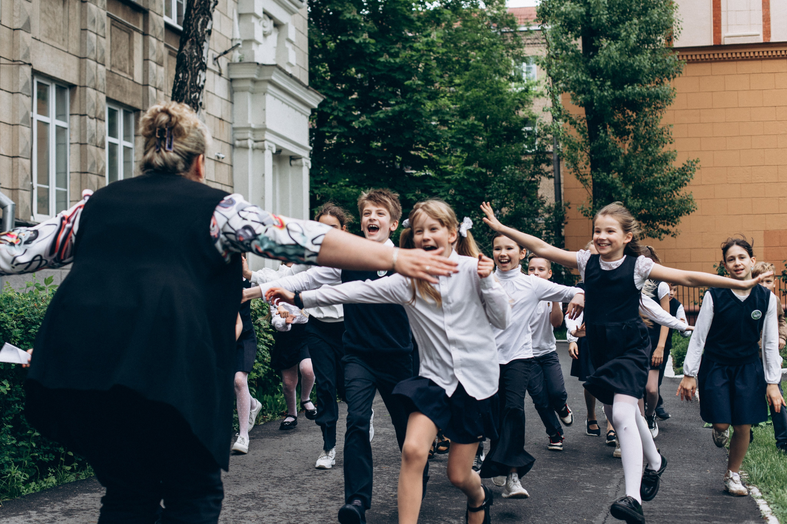 Школьные фотографии могут быть такими. Репортажный и детский фотограф в Минске