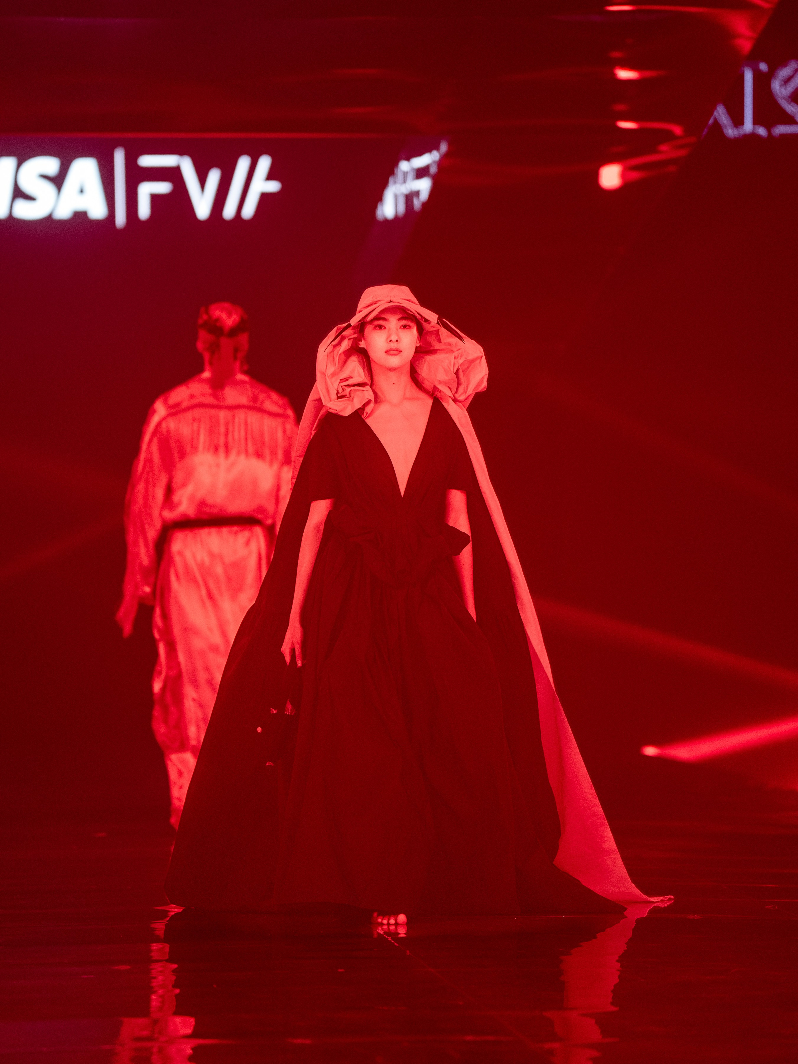 Visa Fashion week Maison Artc. Сайт Алматинского НЮ АРТ, будуар и фэшн фотографа Дениса Карпенко