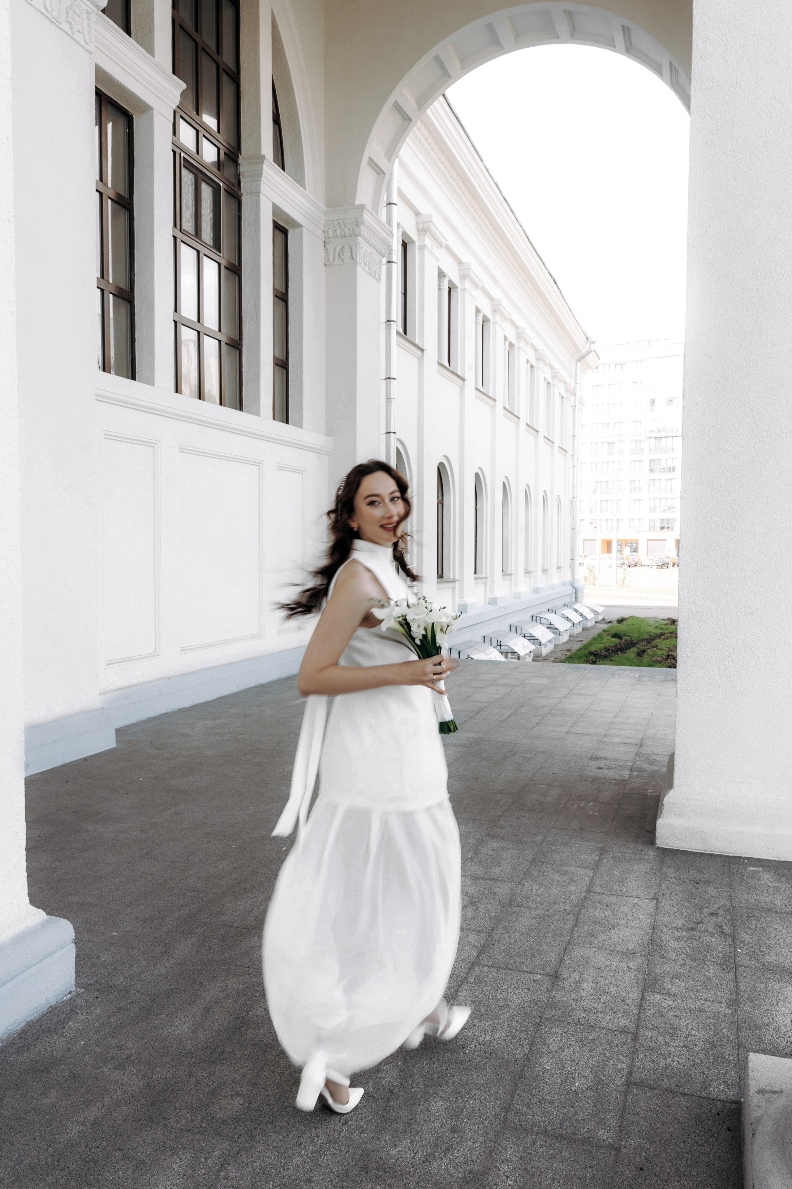 Любовь на фоне старого аэропорта. Ваш семейный фотограф в Минске — Вика Трегубова