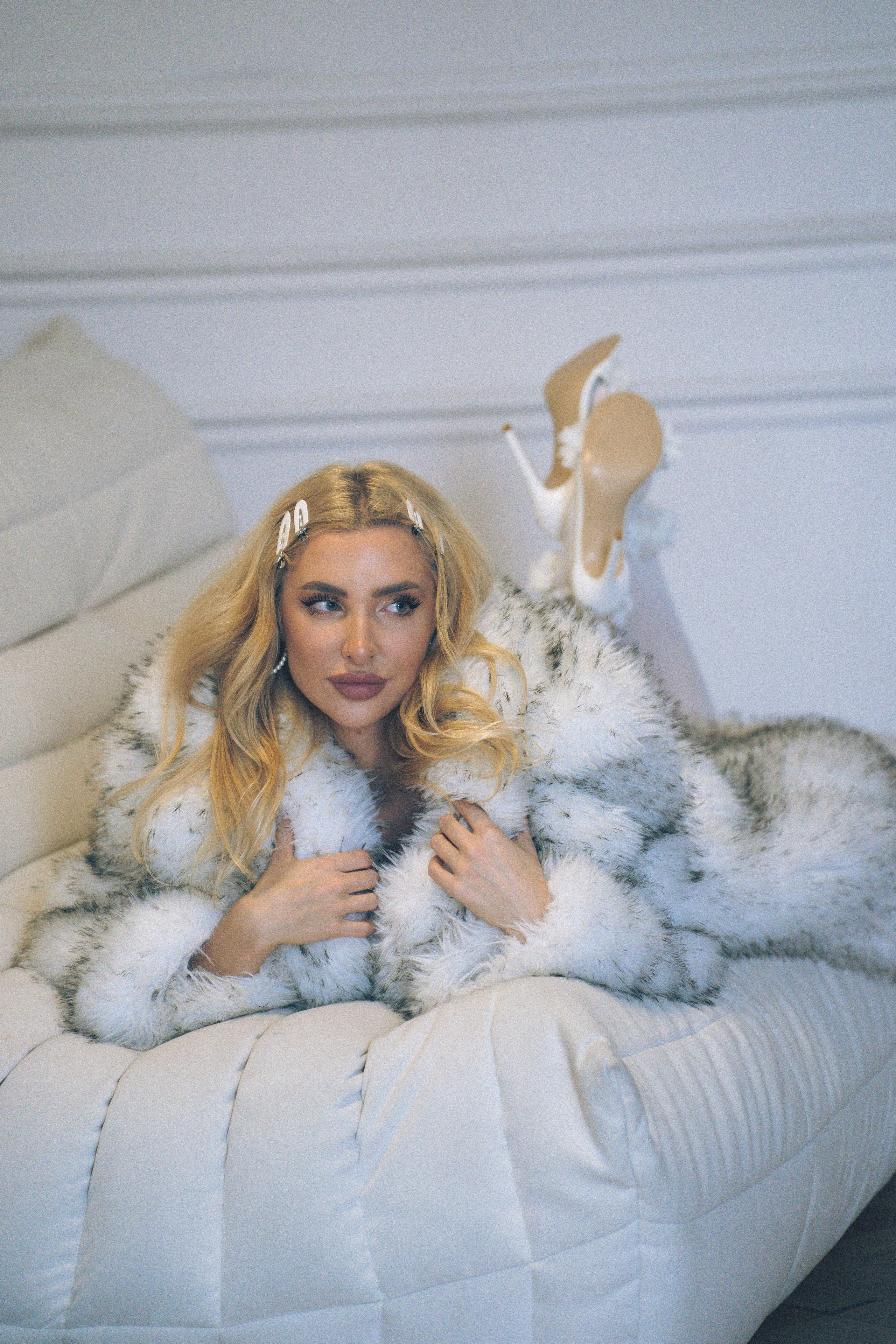 МИНИМАЛИЗМ В СТУДИИ НА ЧЕРНЫШЕВСКОЙ В СТУДИИ С БАЛКОНОМ. Профессиональный фотограф, Санкт-Петербург — Виктория Богомолова