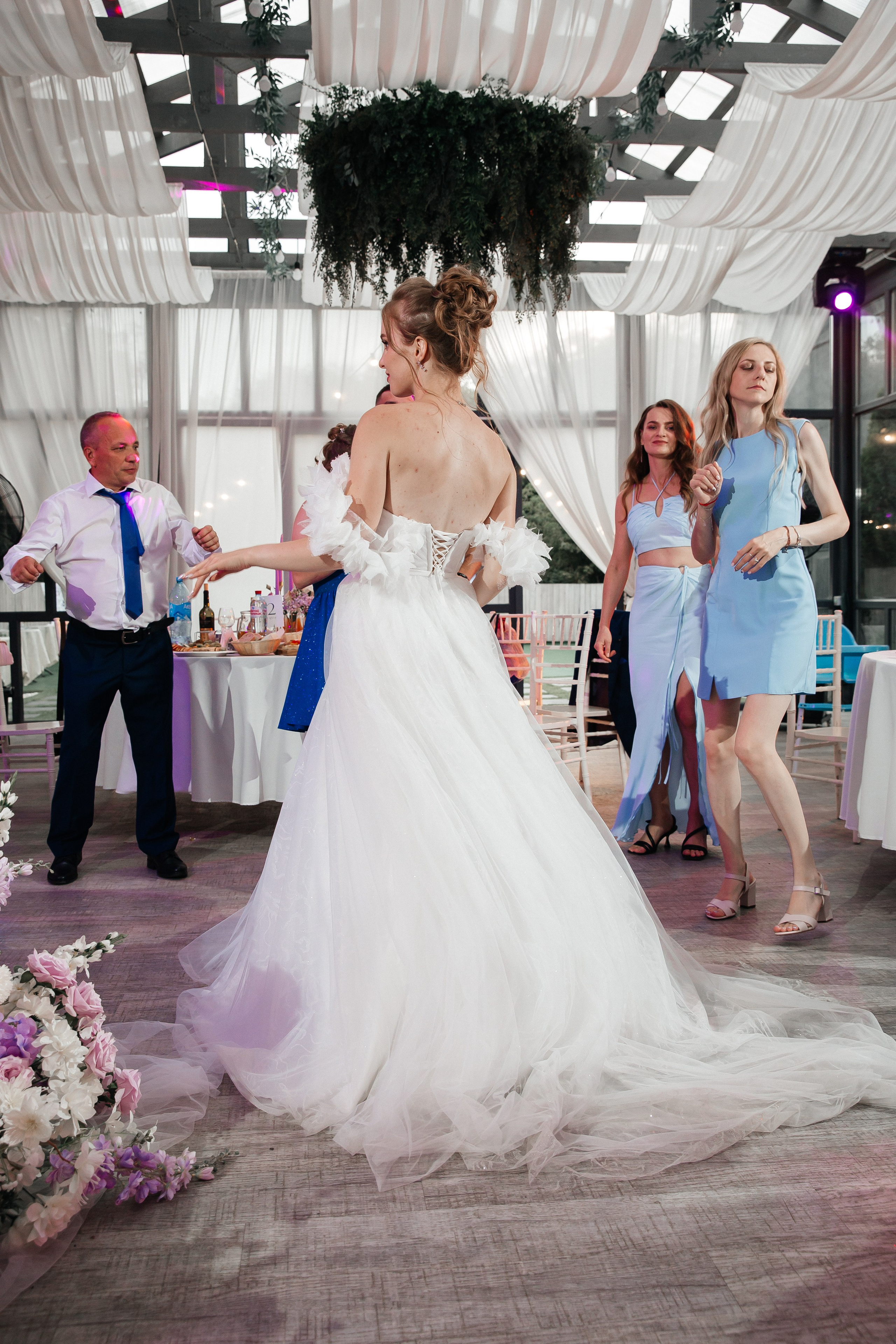 А&А — фотосессия на стадионе. Свадебный фотограф в Оренбурге Илья Володьков