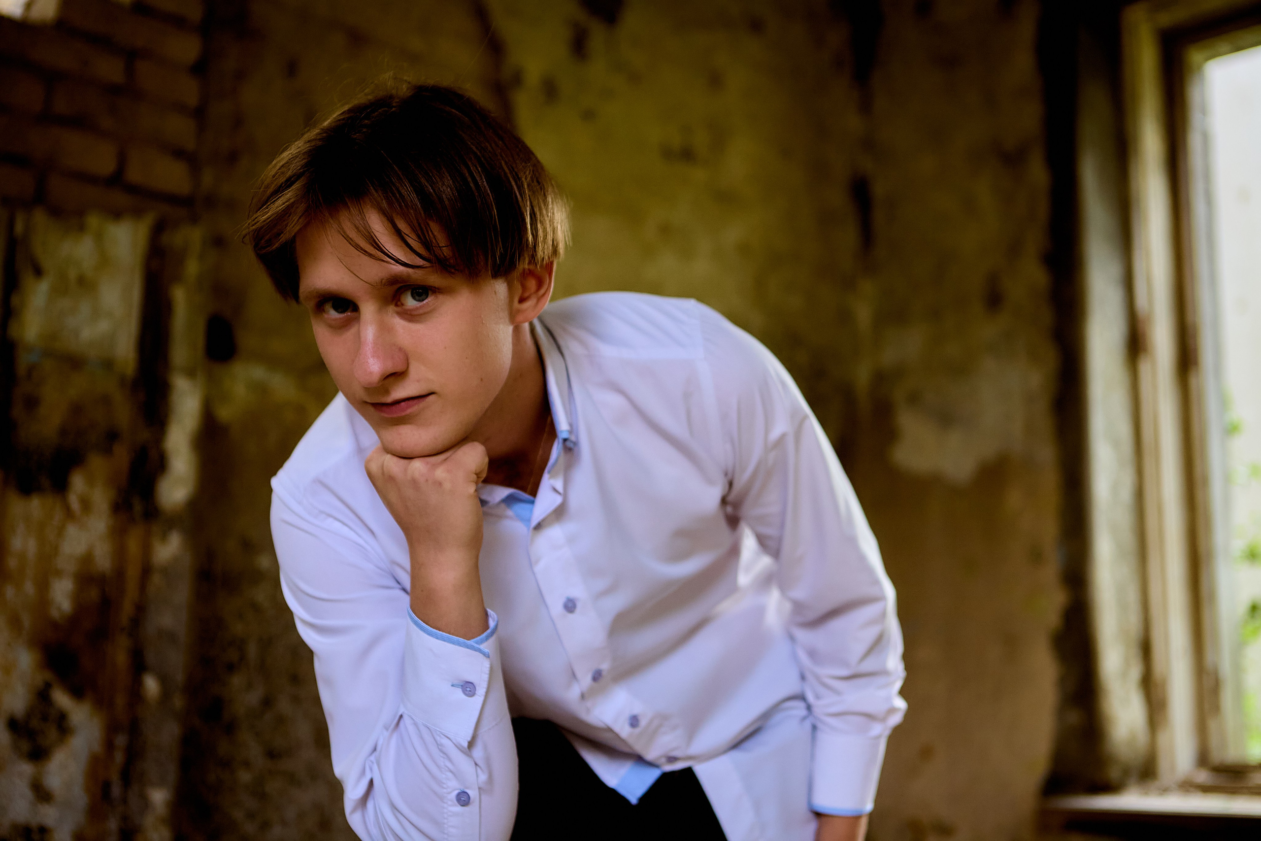 Портрет в деловом стиле в заброшенном здании г. Дзержинск