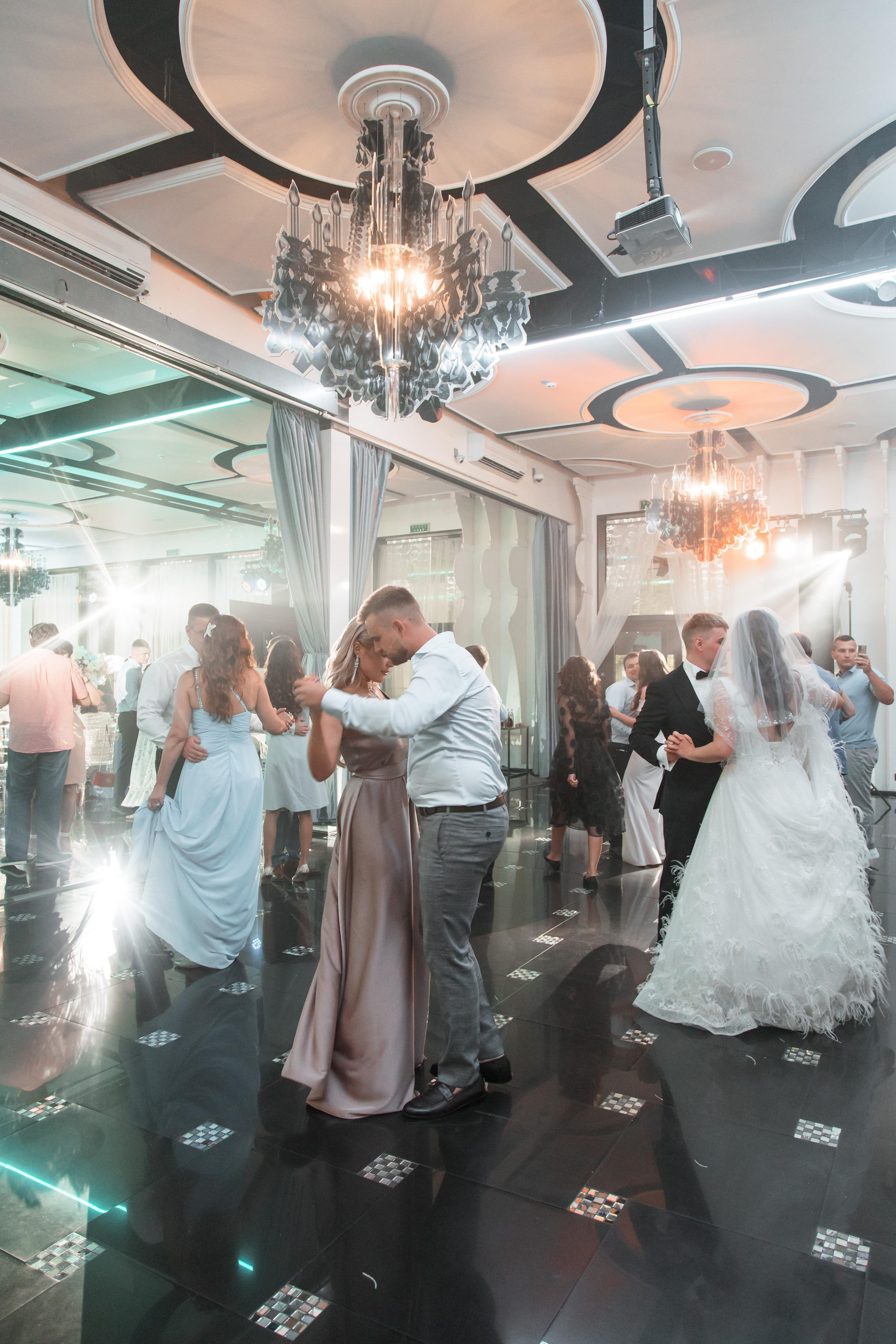 Тимур и Екатерина, Мона-Хотел. Свадебный и репортажный фотограф (Москва, Королев и другие)