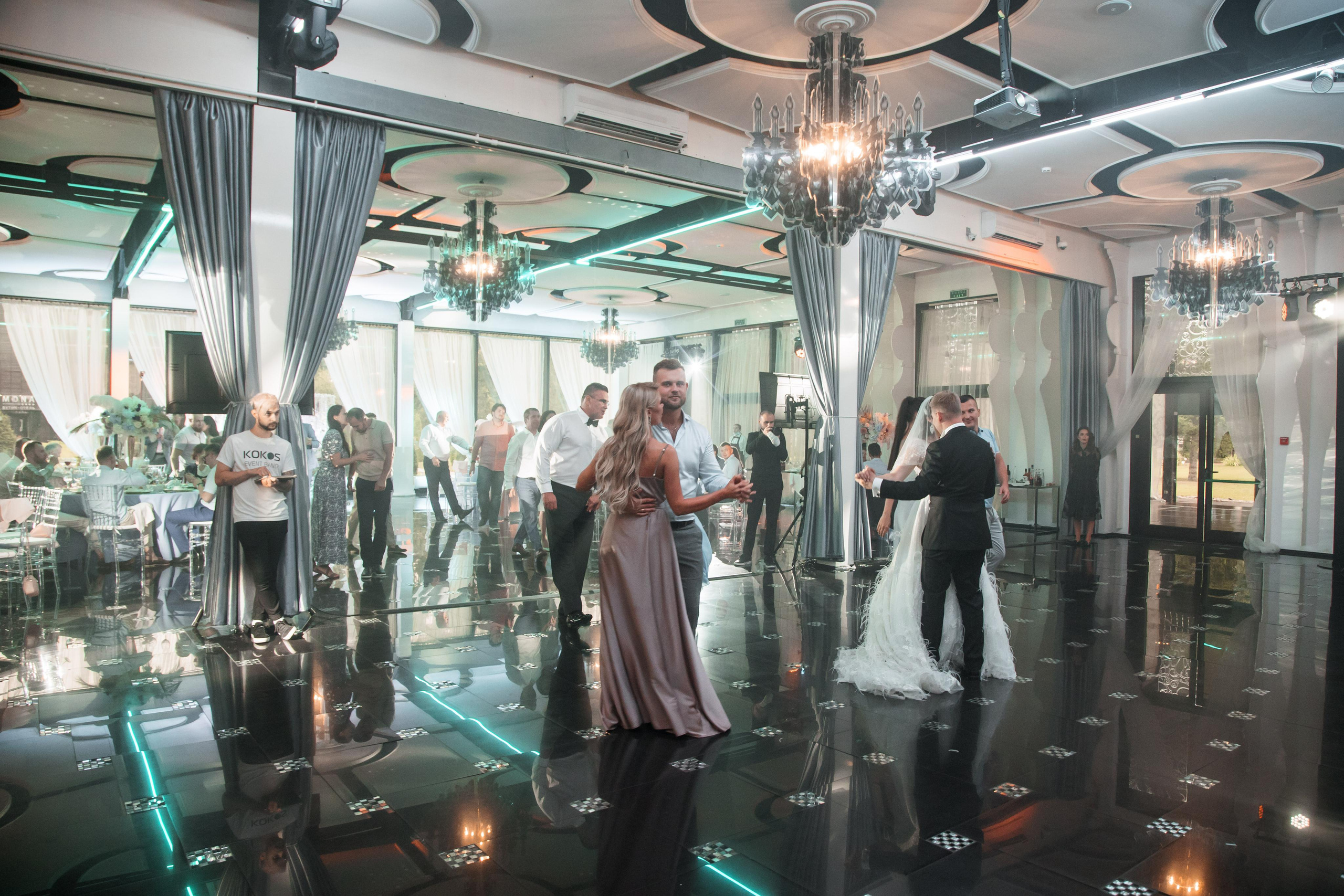 Тимур и Екатерина, Мона-Хотел. Свадебный и репортажный фотограф (Москва, Королев и другие)