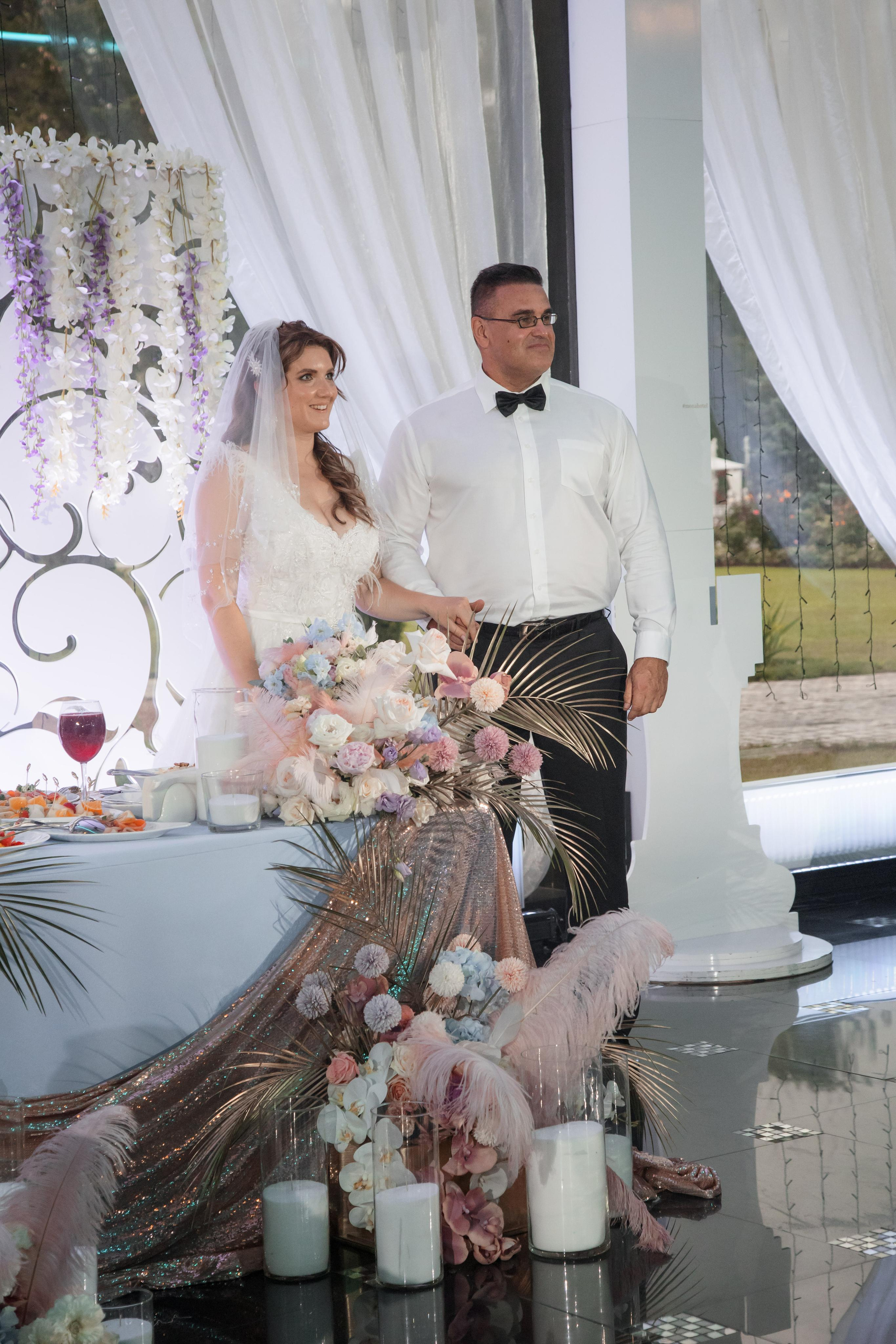 Тимур и Екатерина, Мона-Хотел. Свадебный и репортажный фотограф (Москва, Королев и другие)