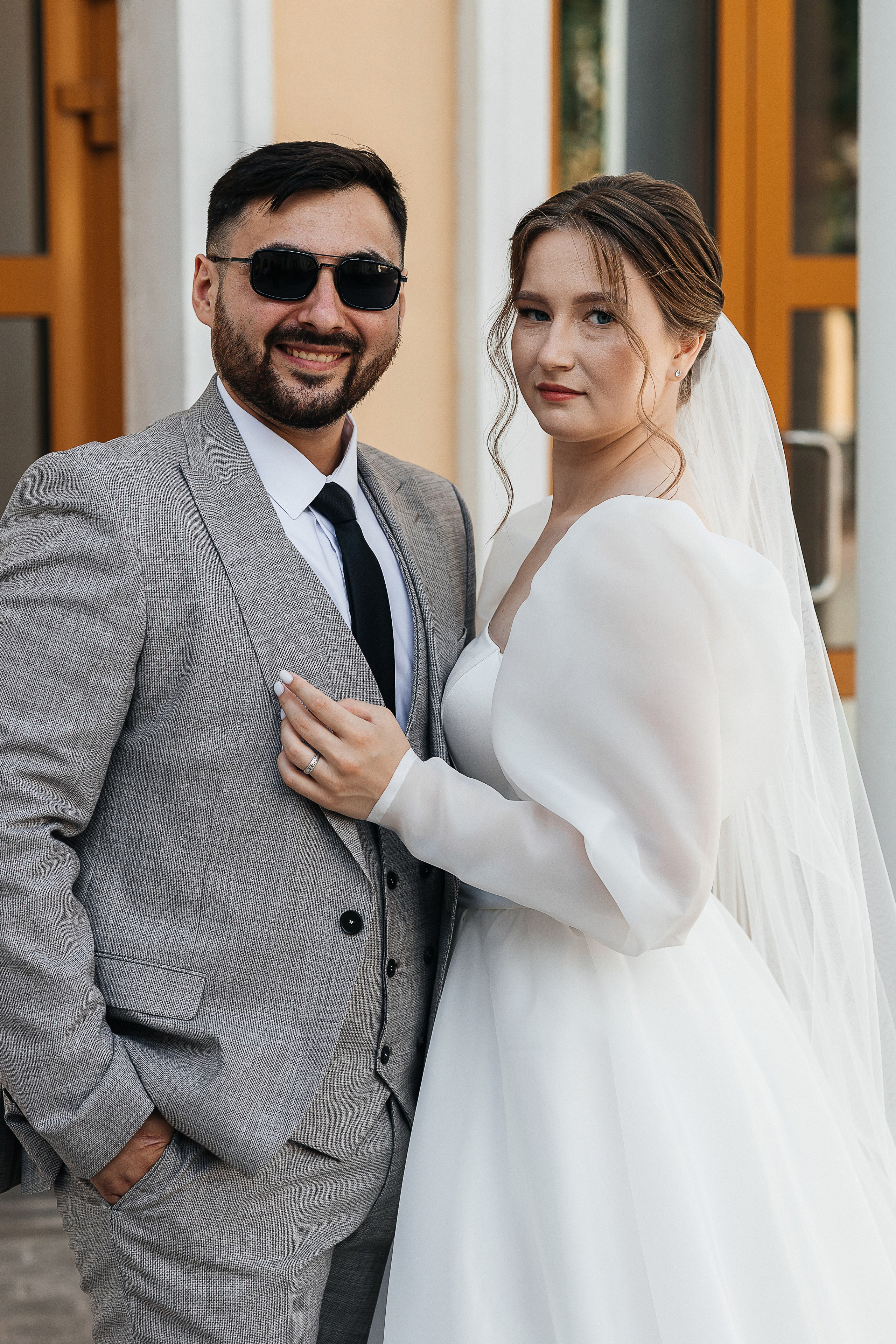 Свадебная фотосессия пары в номере отеля. Олег Сверчков | Свадебный фотограф Вологда