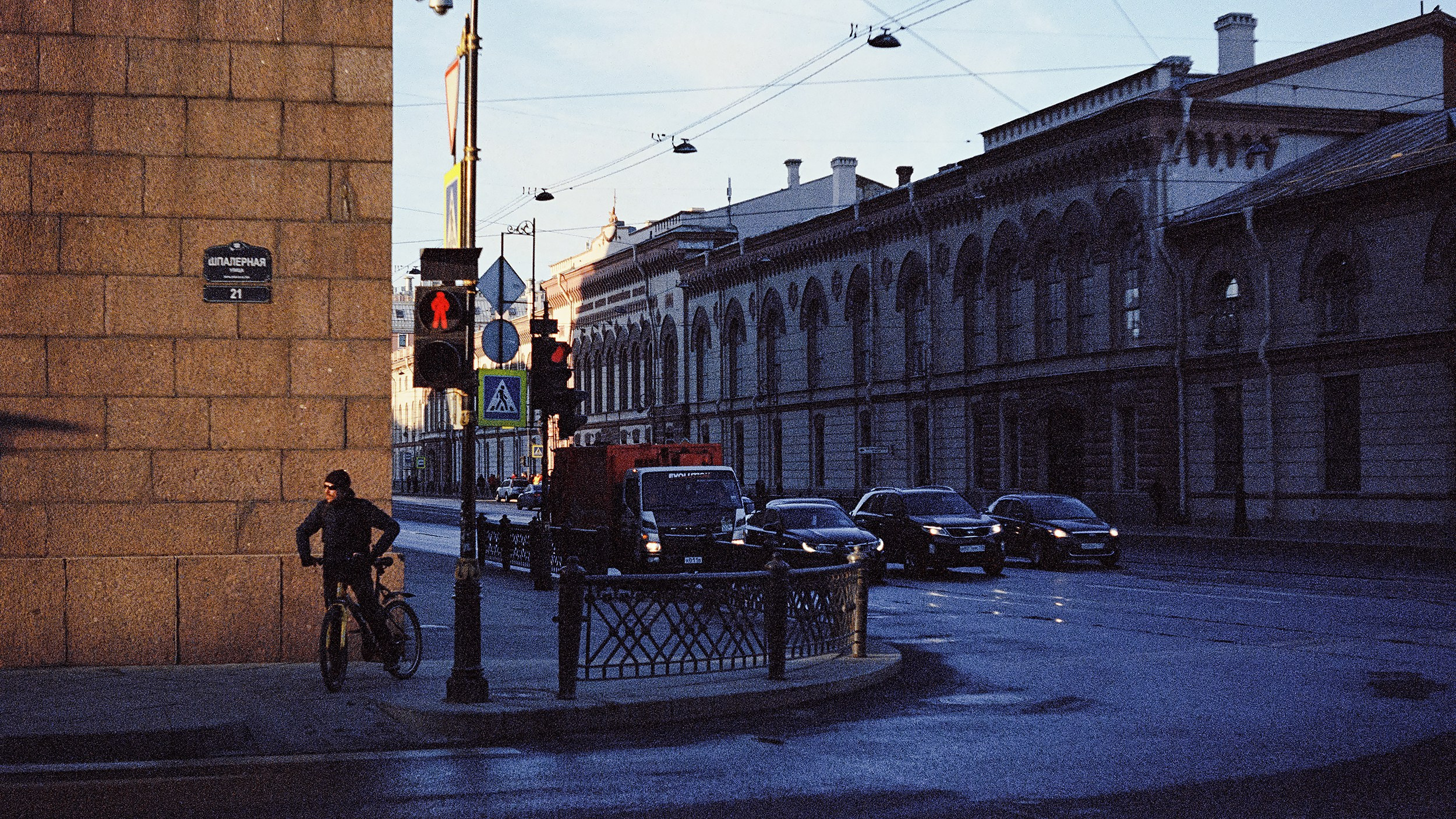 Уникальные уличные кадры Санкт-Петербурга. Портретный и репортажный фотограф. Мыльников Илья