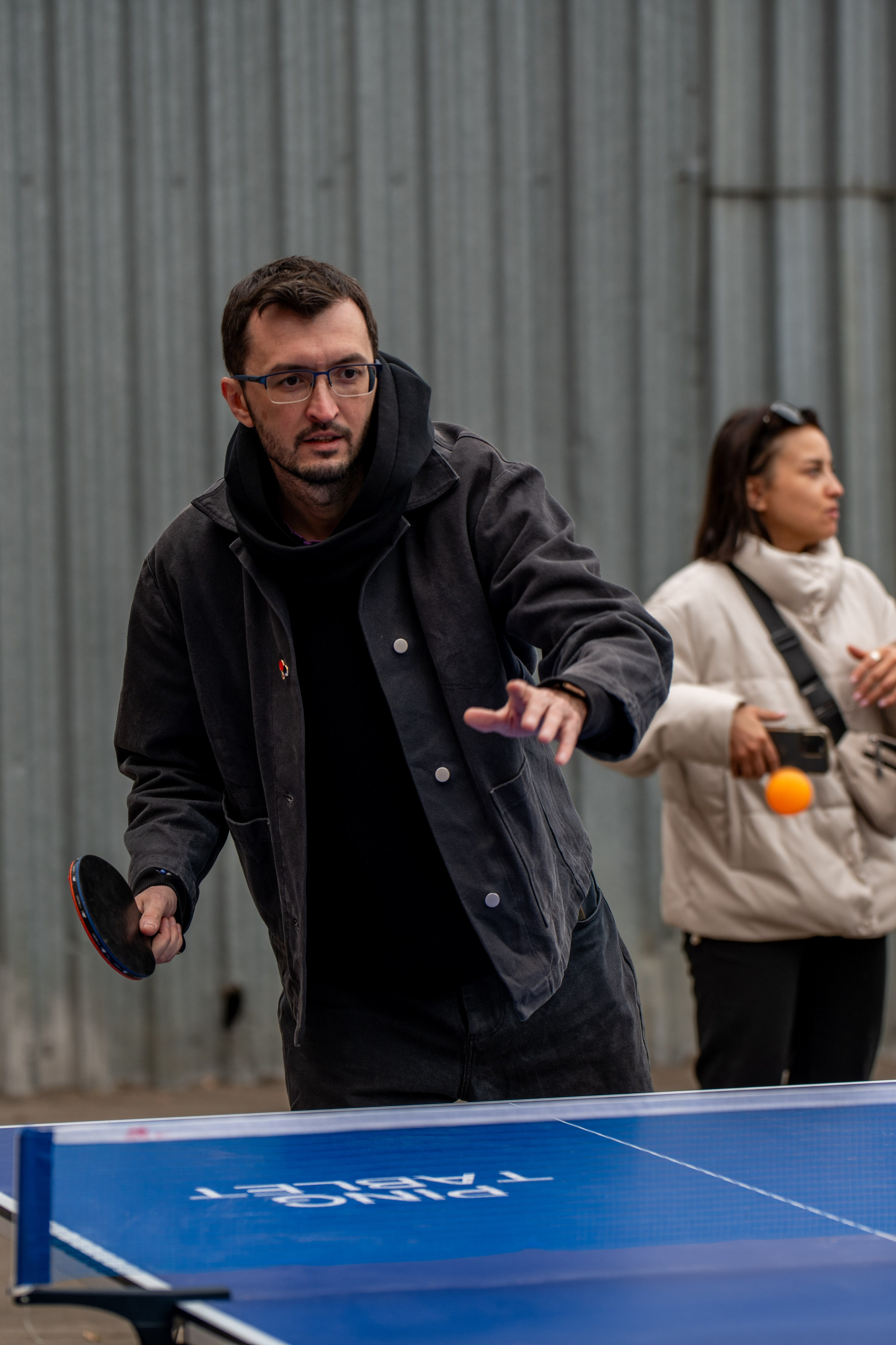 Съемка турнира по настольному теннису в НКО «Ночлежка». Фотограф в Москве. Шахабудин