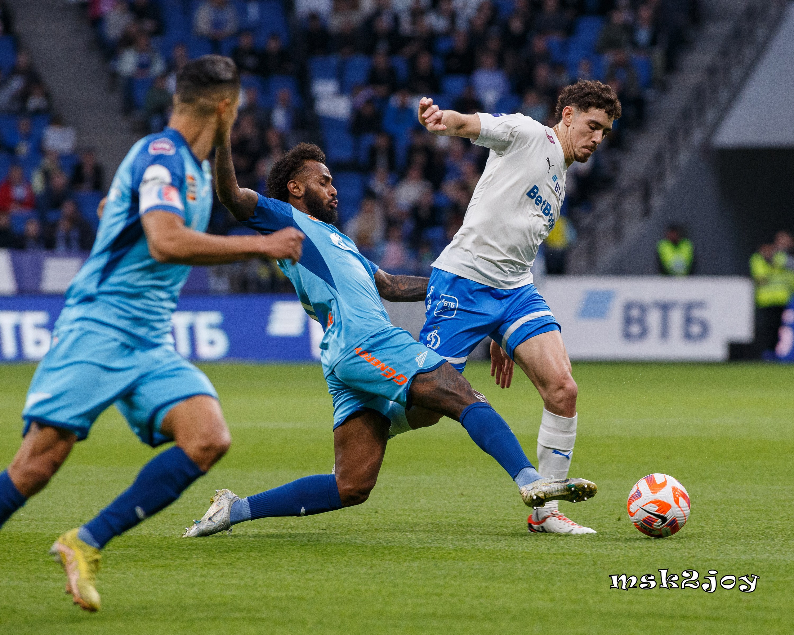 Фоторепортаж. РПЛ. Динамо — Зенит. Михаил Тоцкий портретный и репортажный фотограф в Москве